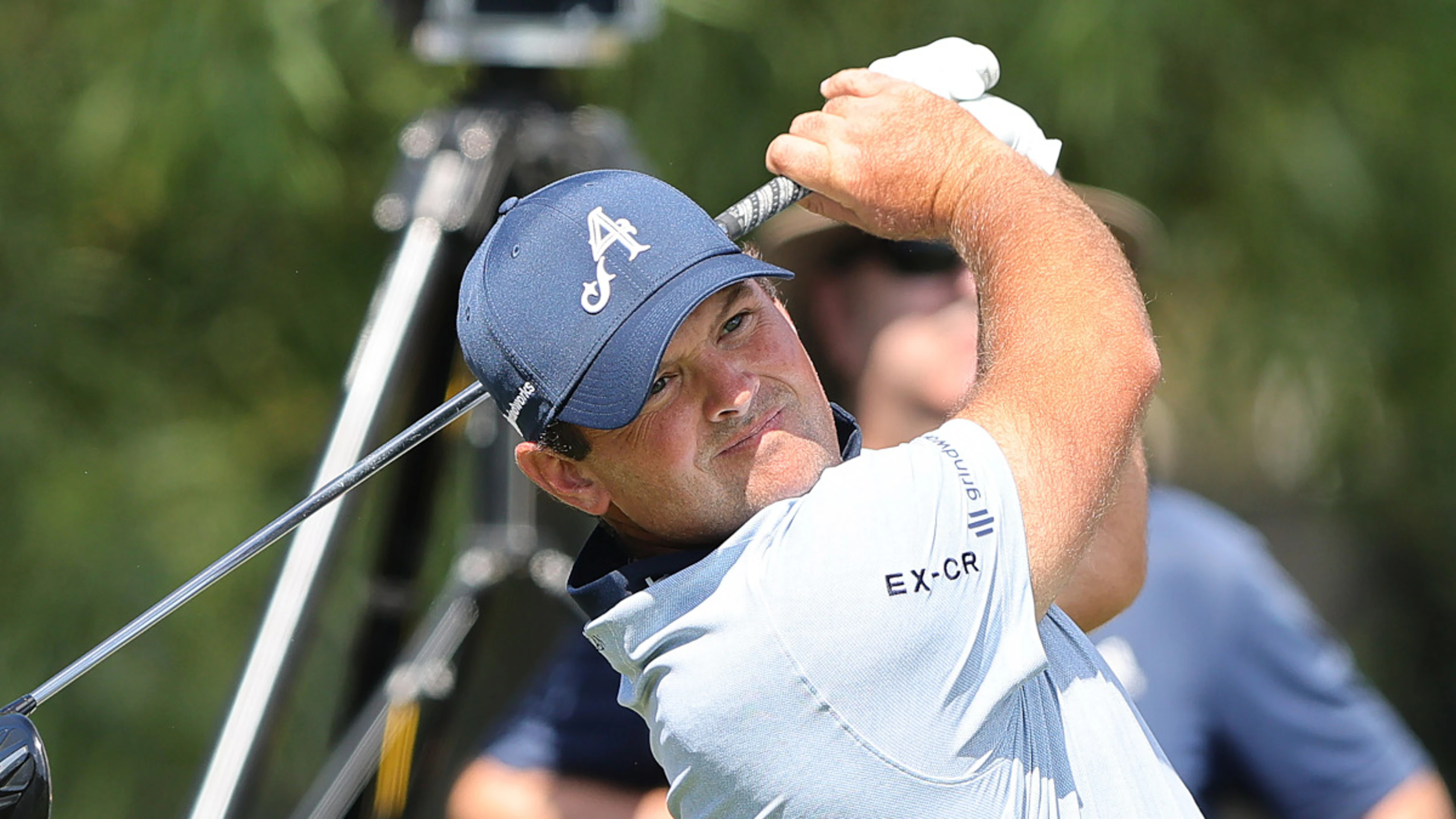 Reed sinks wild hole-in-one, but Horsfield leads at LIV Adelaide