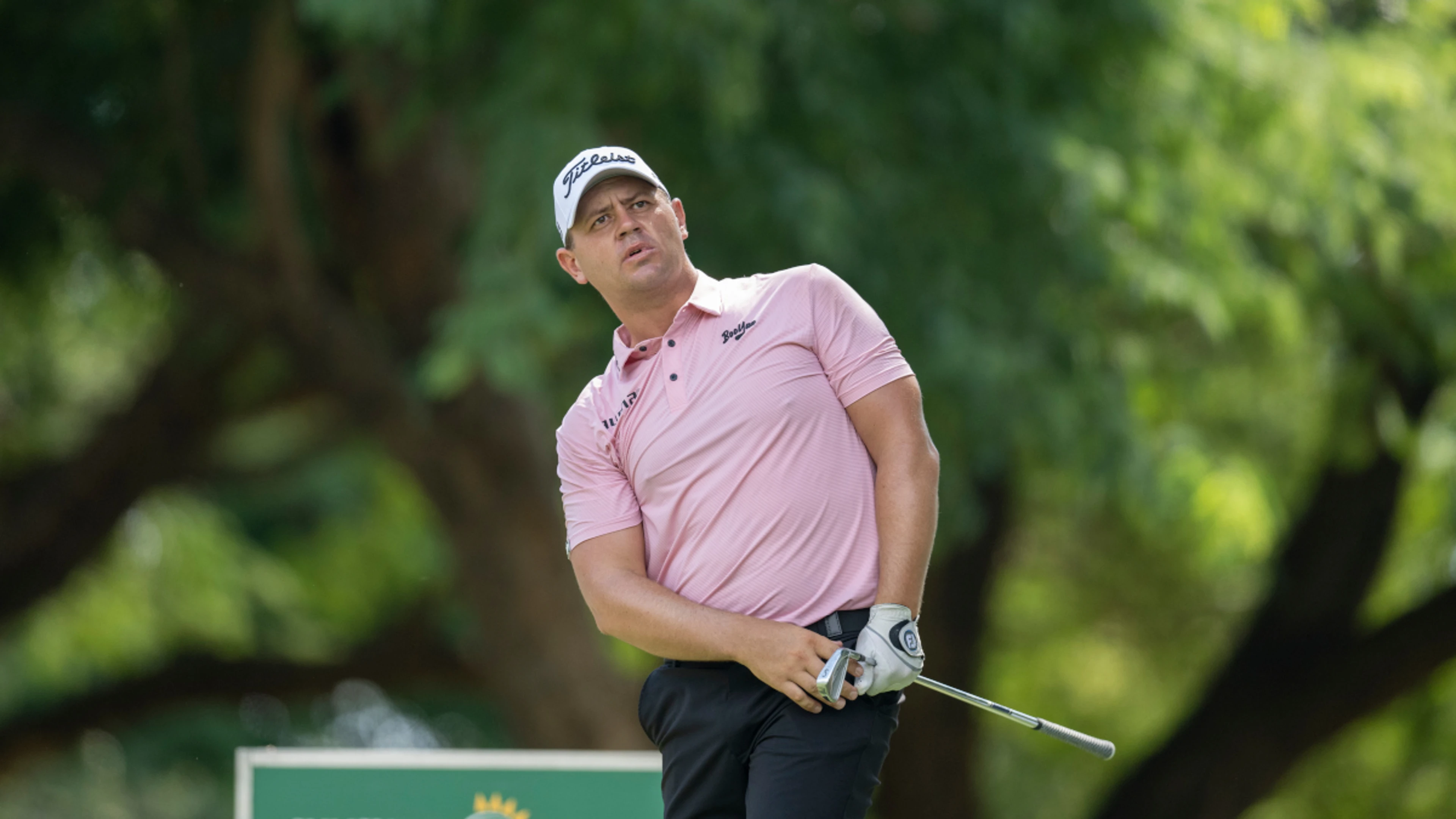 In-form Van Tonder leads by three at Pecanwood