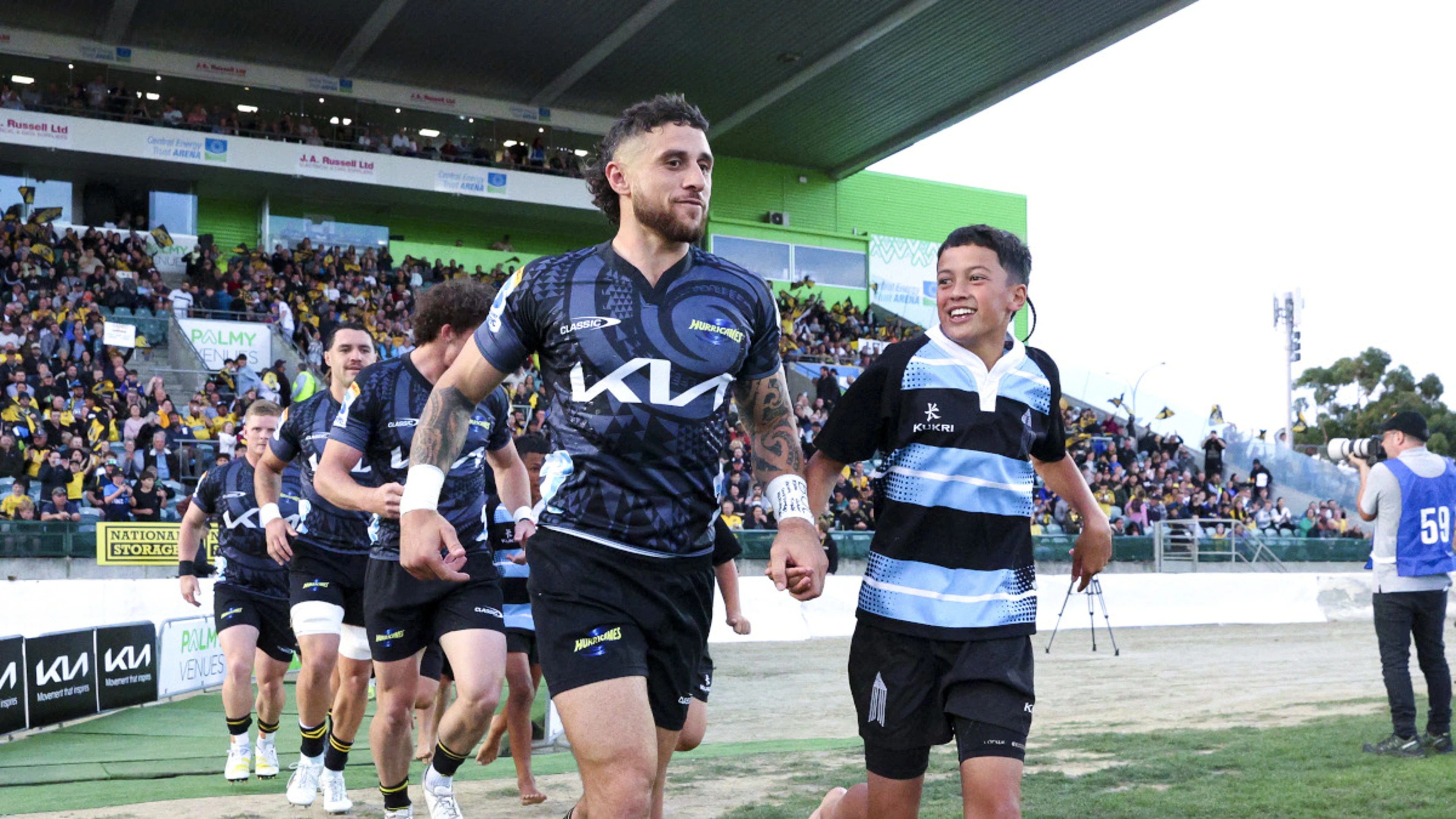 Record-seeking Perenara in for Roigard as 'Canes face Chiefs test