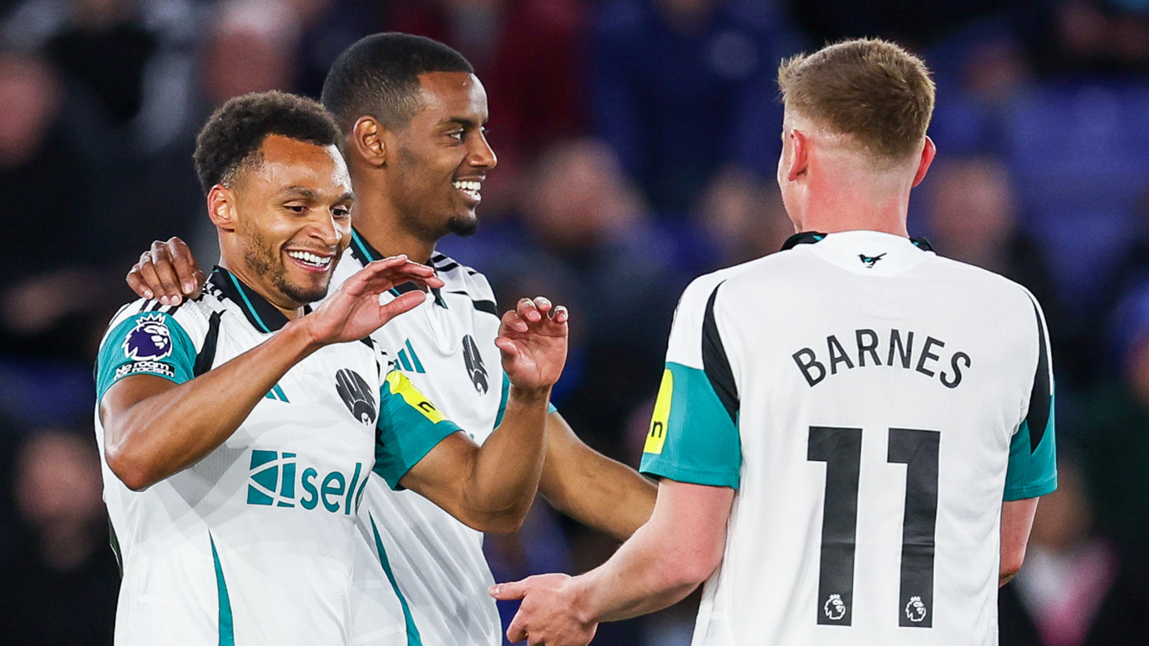 Newcastle step up Champions League chase with Leicester win