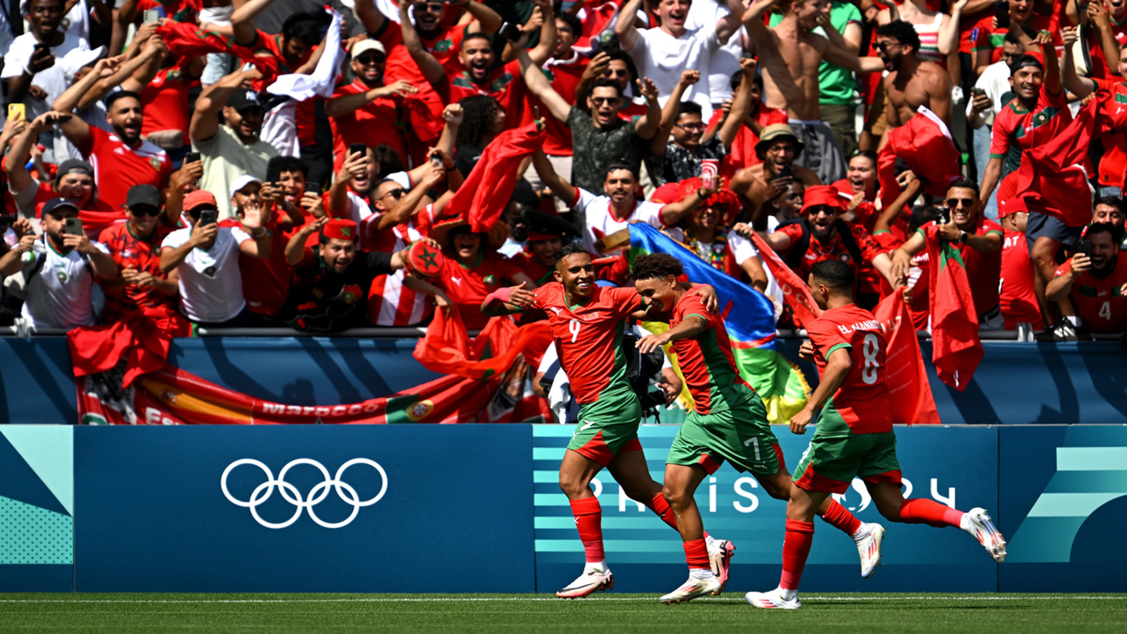 Argentina beaten by Morocco in chaotic opener, France cruise