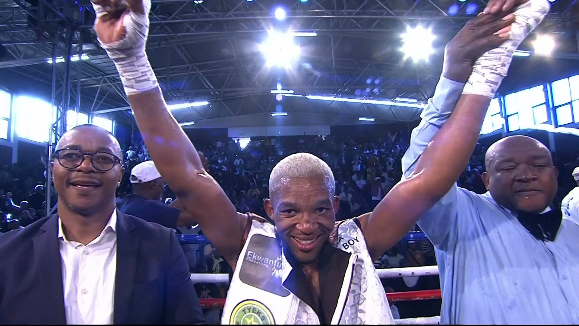 Azinga Fuzile v Sebastianus Natanael | LightweightBout | Fight Highlights