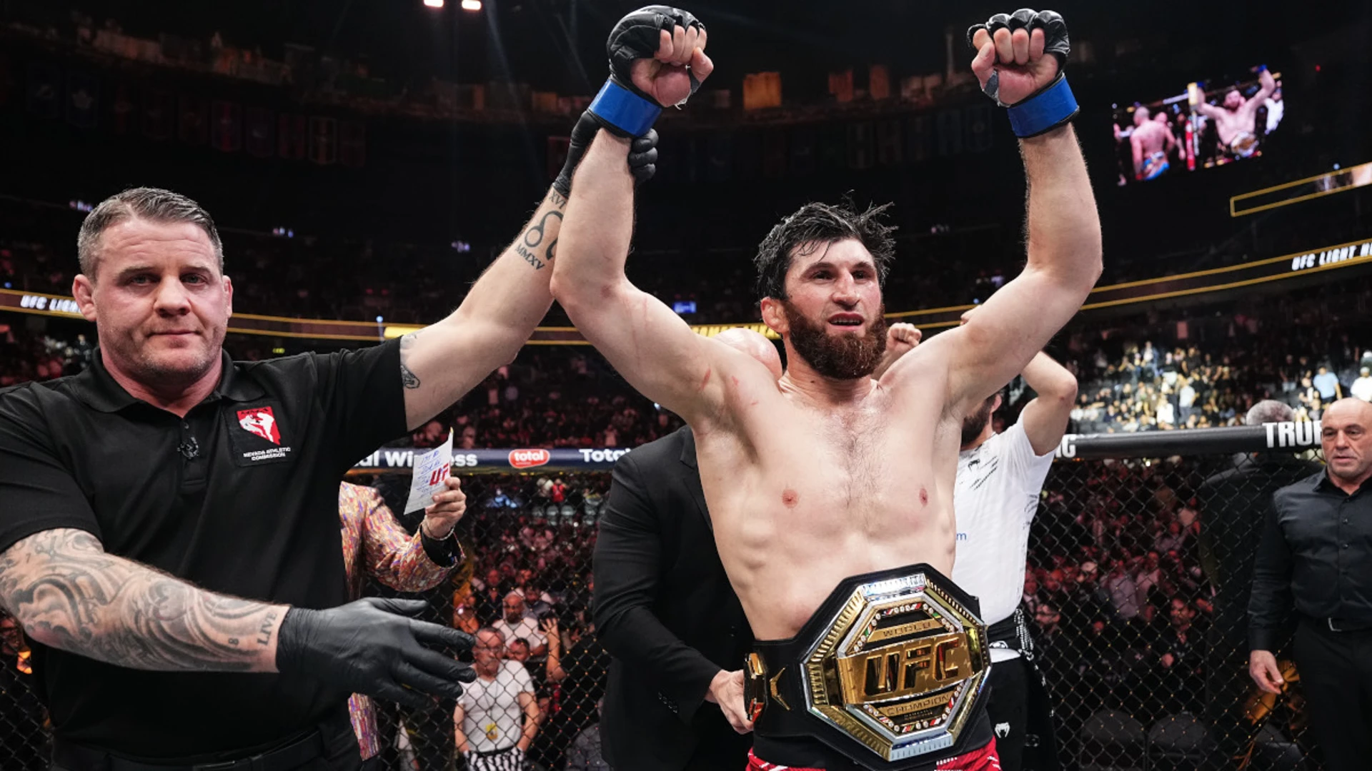 Ankalaev beats Pereira to become UFC light heavyweight champion