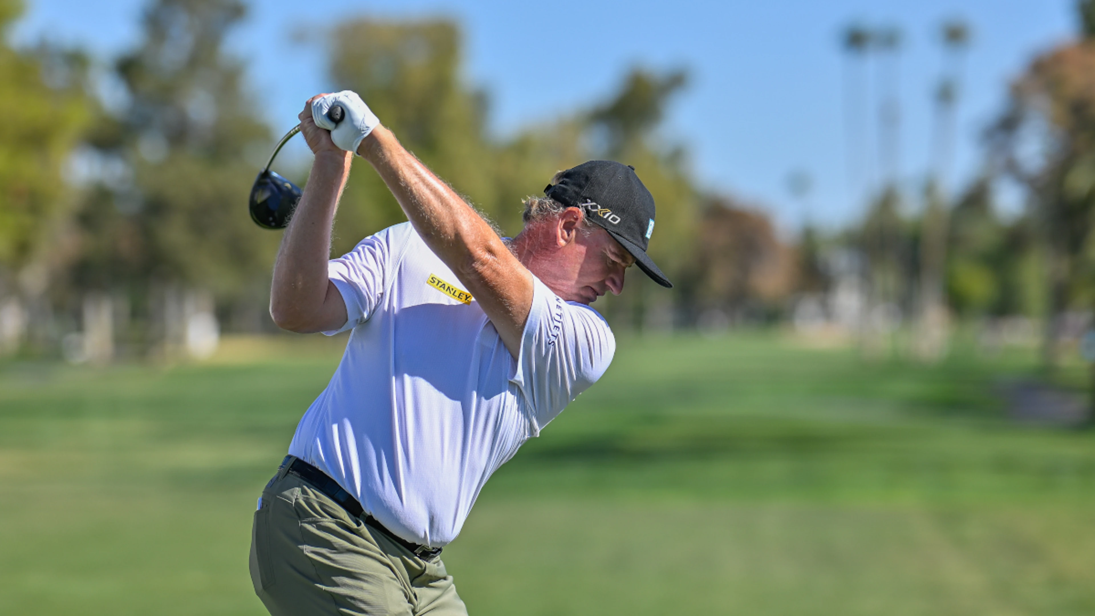 Ernie Els ahead by 2 at Charles Schwab Cup Championship
