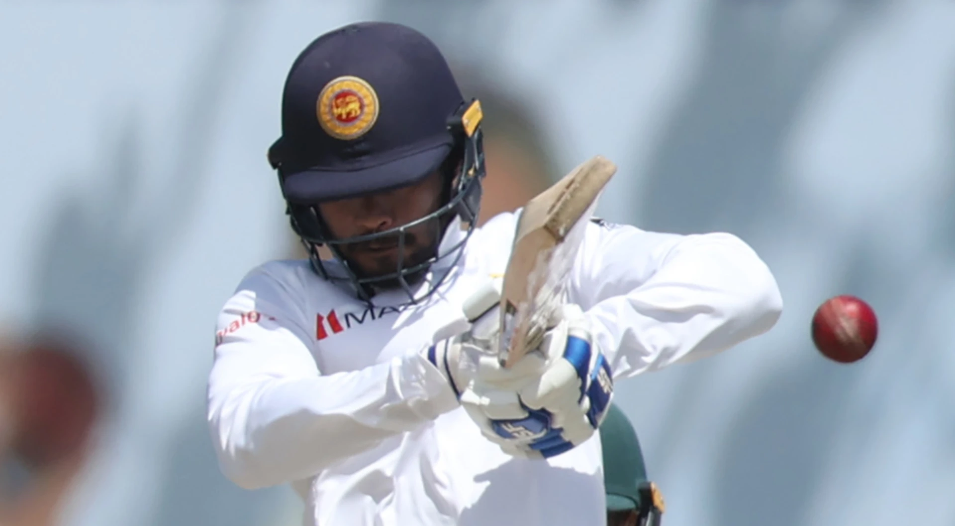 De Silva ton sets Pakistan monumental chase in second test