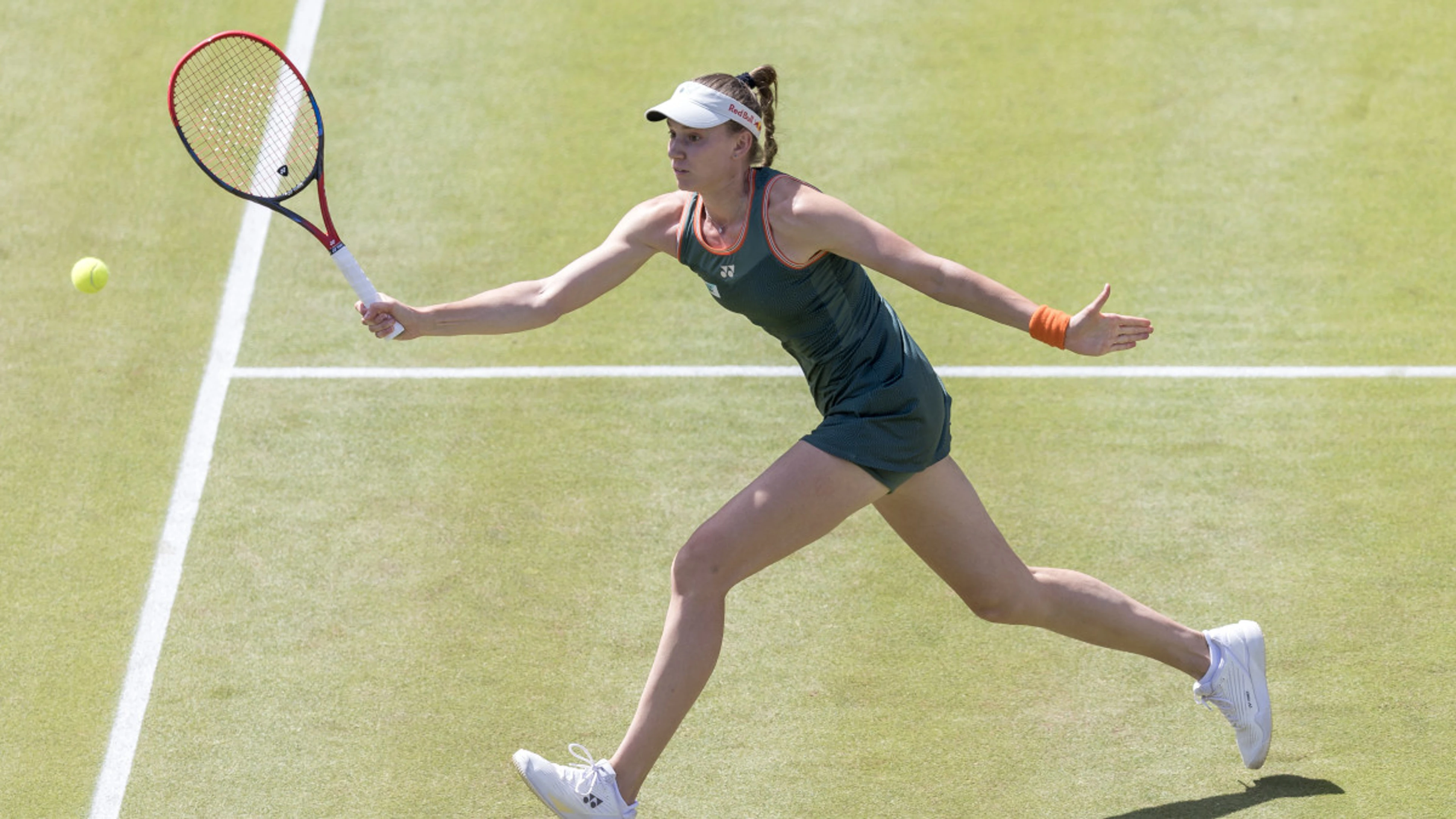 Azarenka advances to Berlin semis as Rybakina pulls out