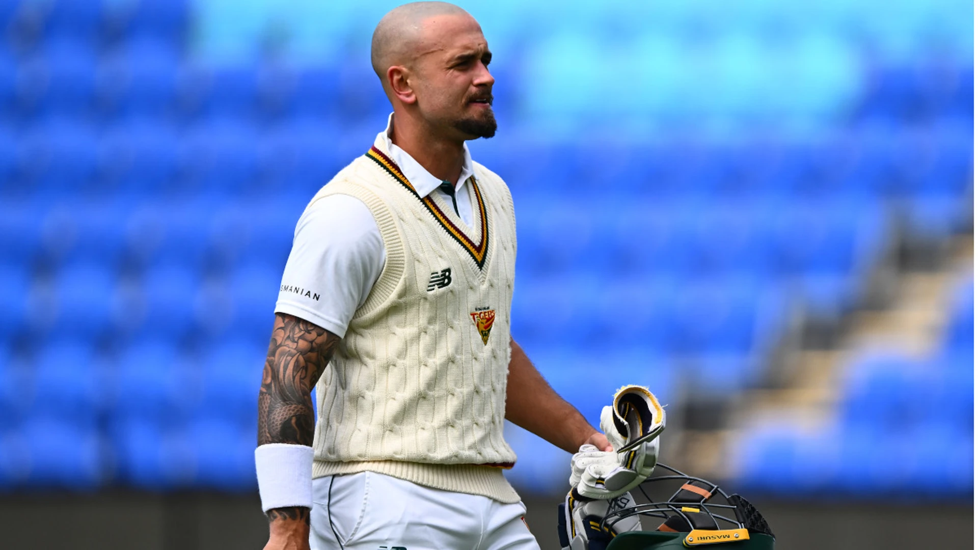 Australia pick 'impressive' Weatherald in first Ashes test squad