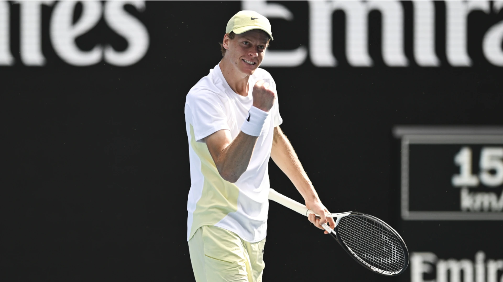 DAY 9 MEN: Sinner beats heat and broken net to make Australian Open quarters