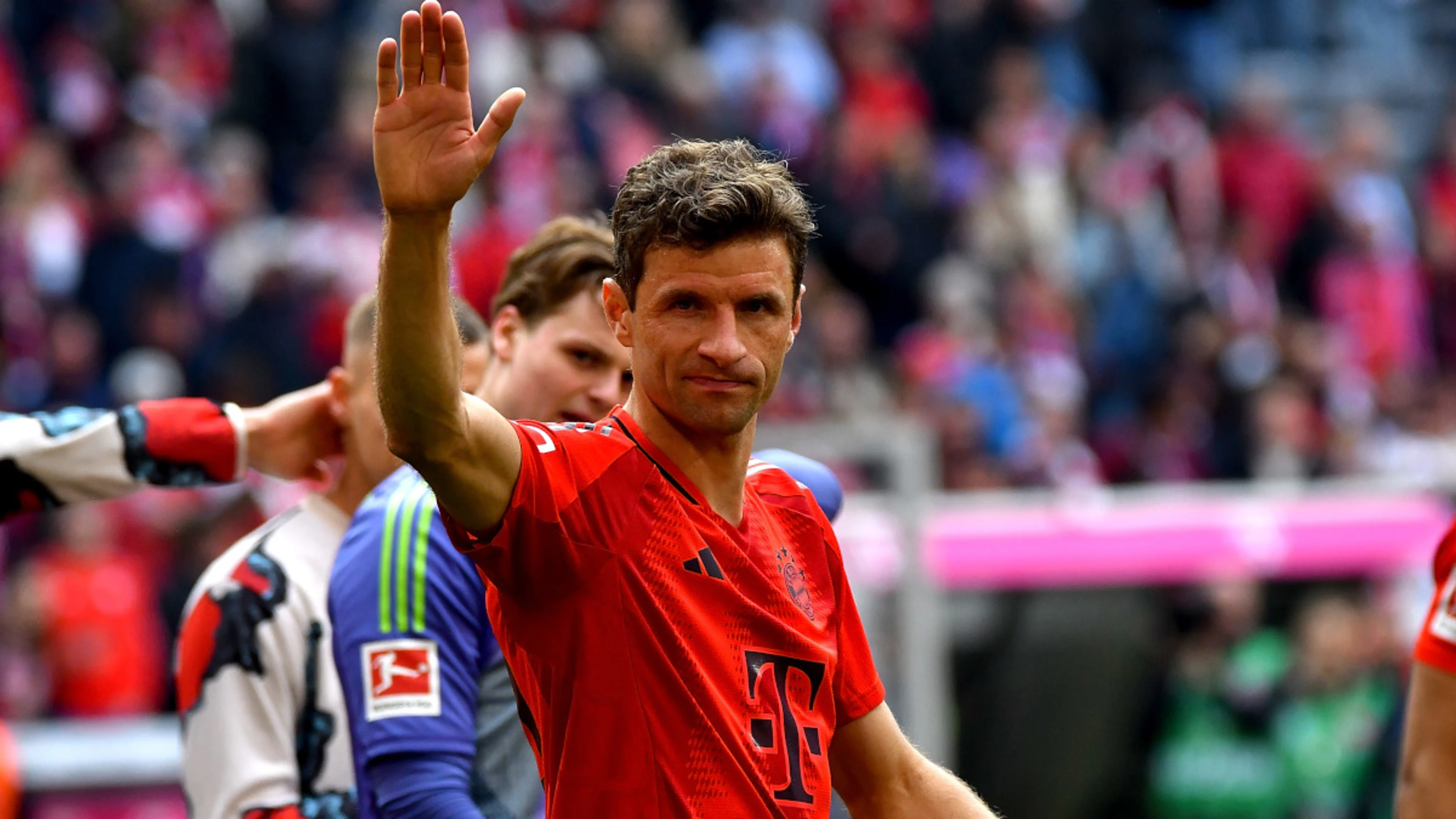 Mueller eyes one final title as Bayern exit draws near