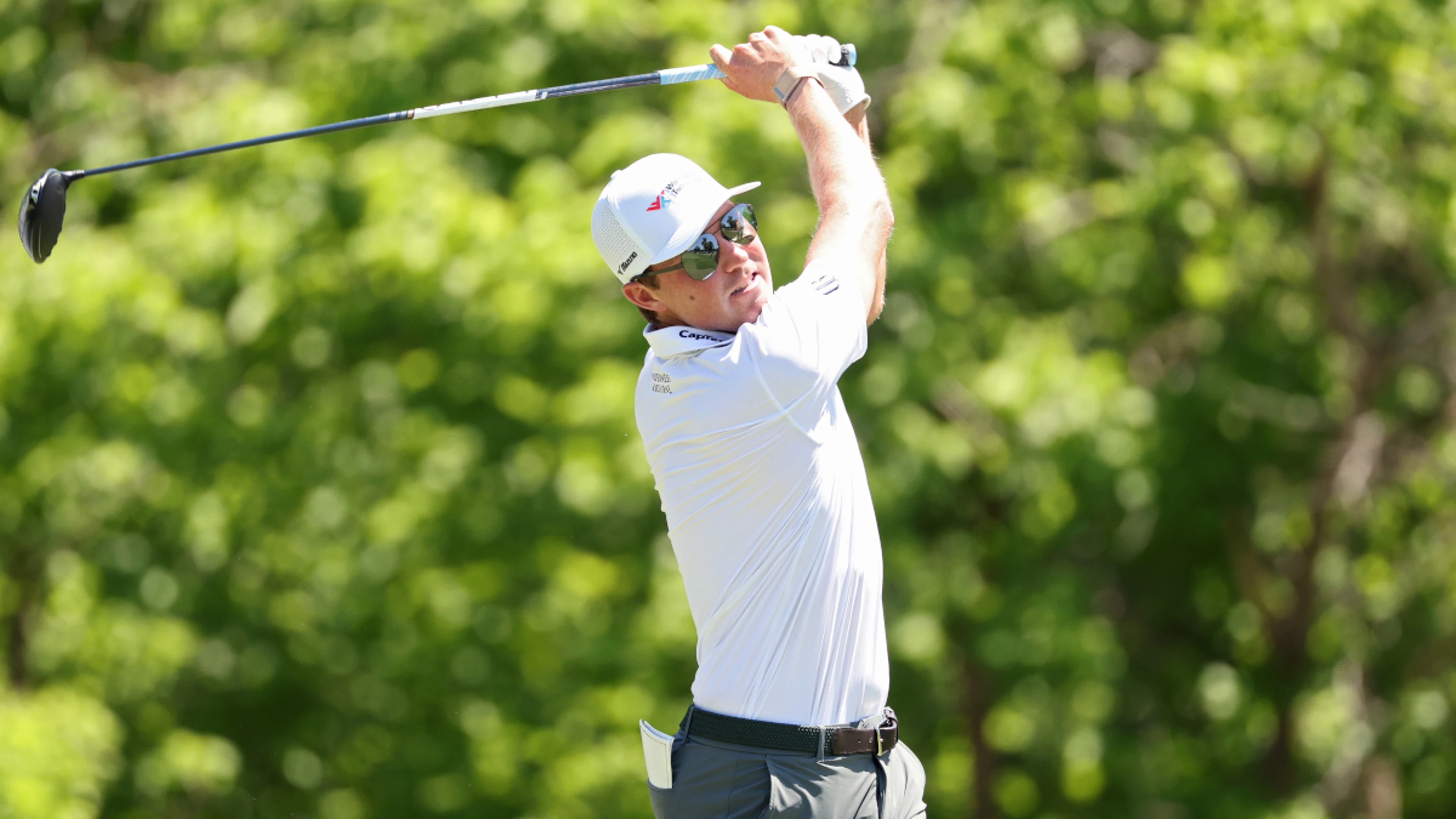 Griffin and Schmid share lead at Colonial