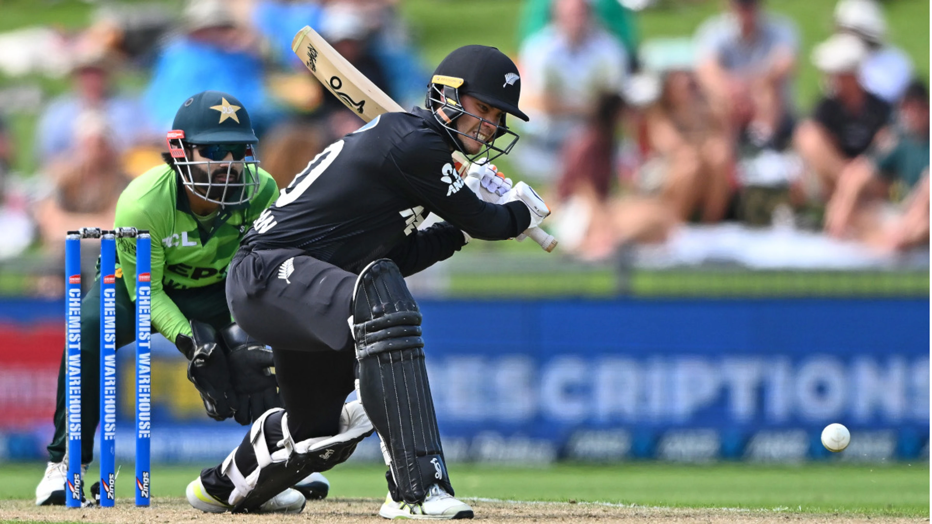 Chapman blasts ton as New Zealand win first Pakistan ODI by 73 runs
