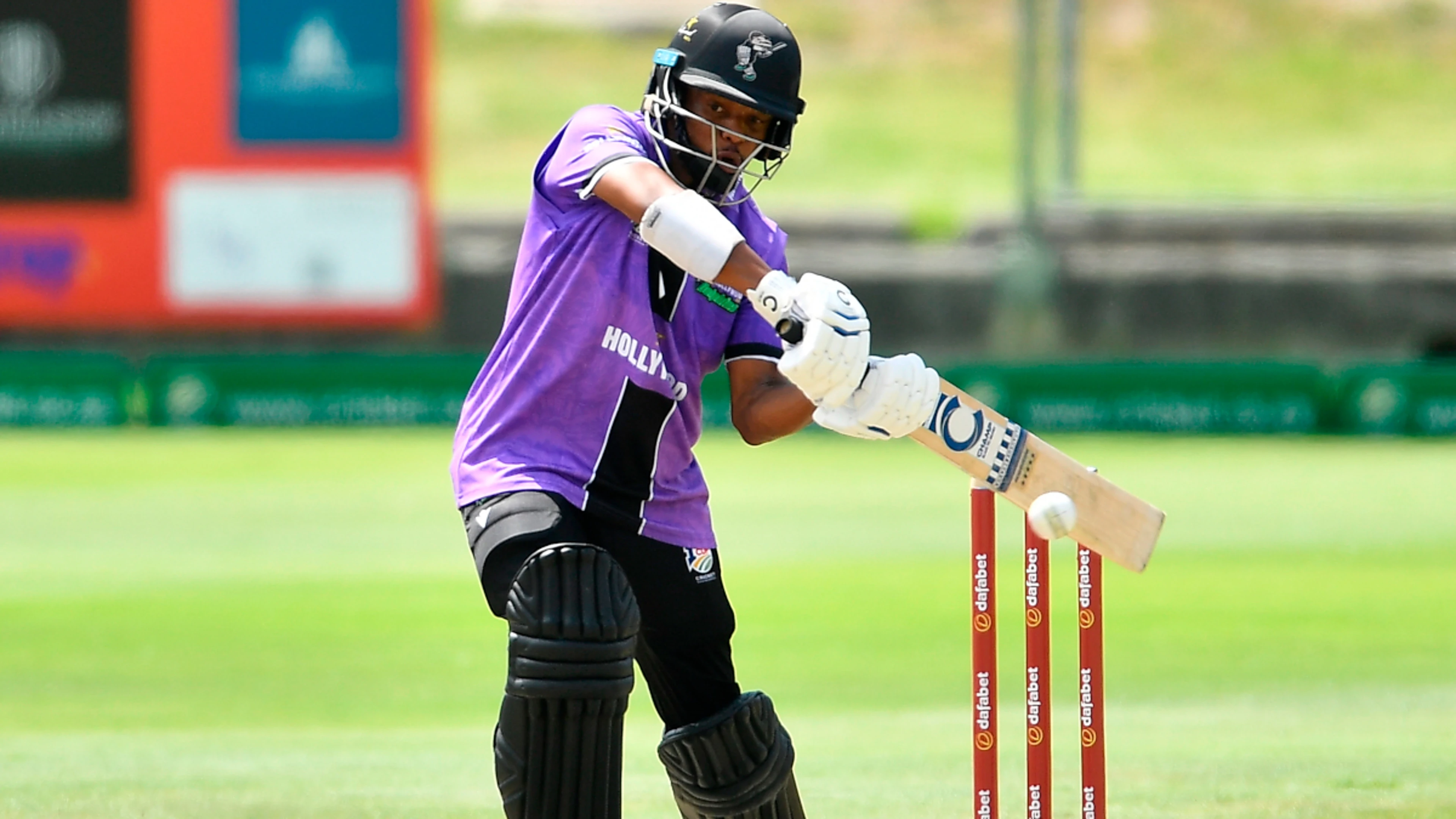 Warriors elect to bowl first