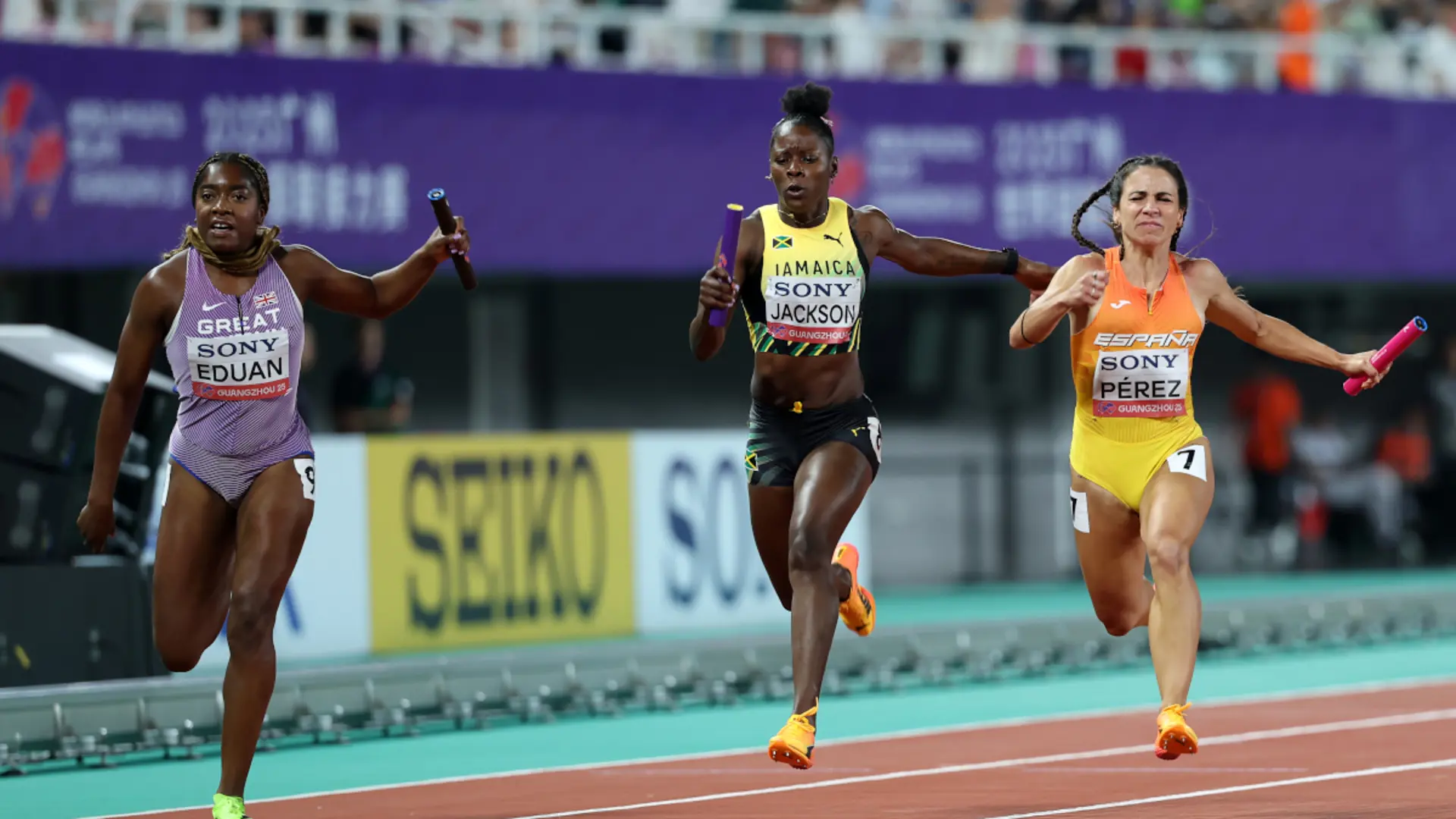 Eduan, Simbine shine at world relays