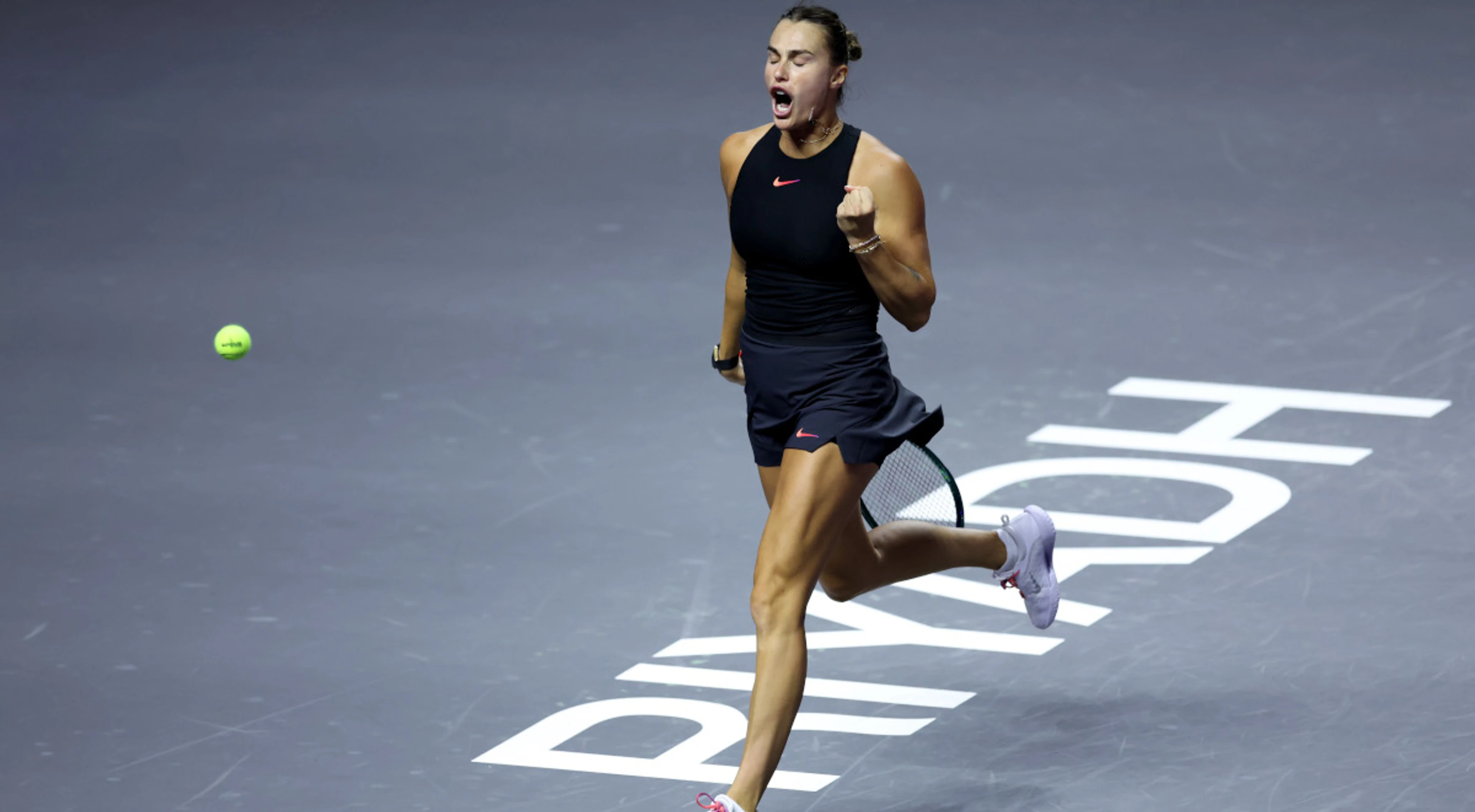 Sabalenka maintains Zheng stranglehold in winning WTA Finals start