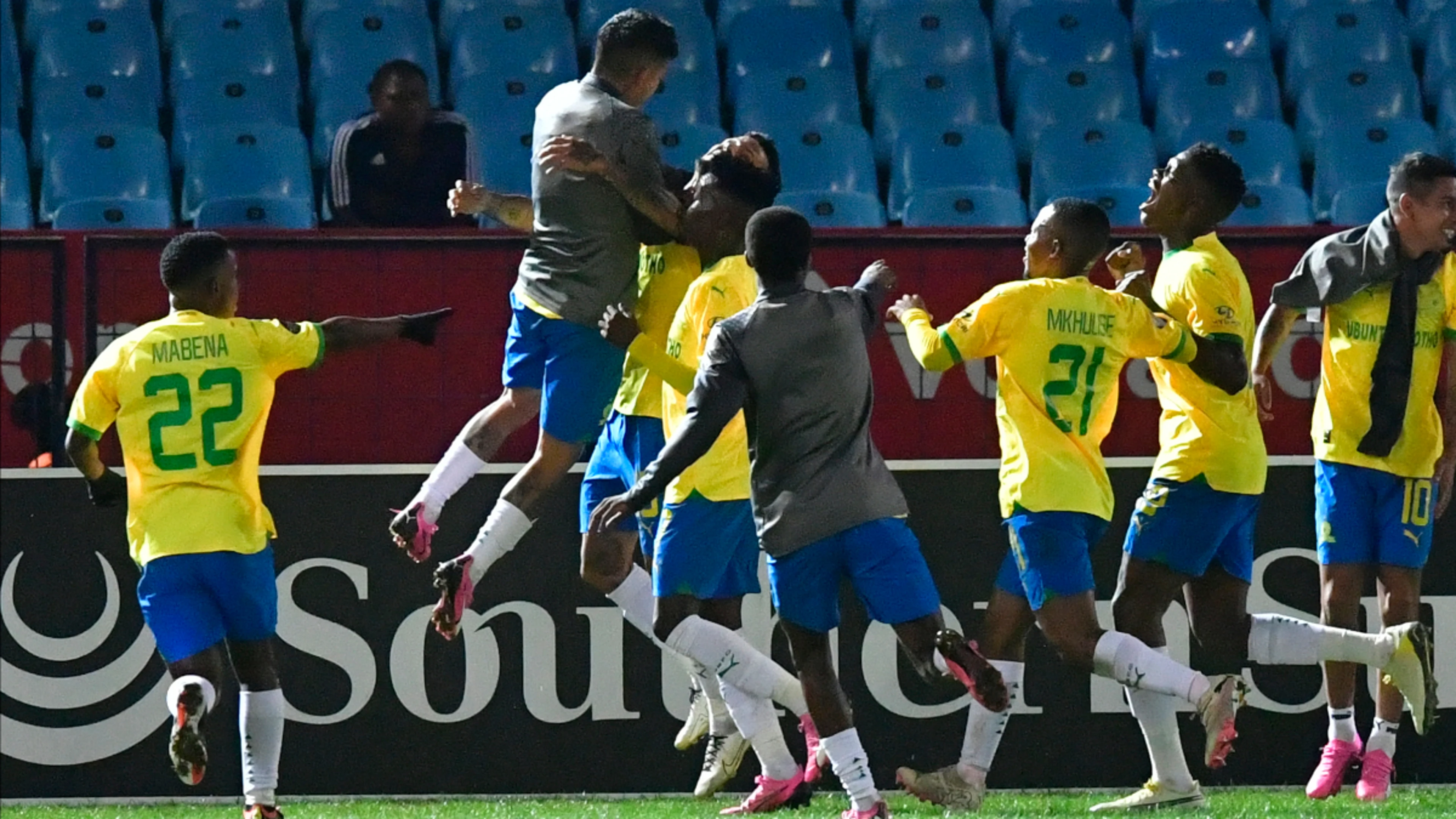 Mendieta hands Sundowns late win over Richards Bay