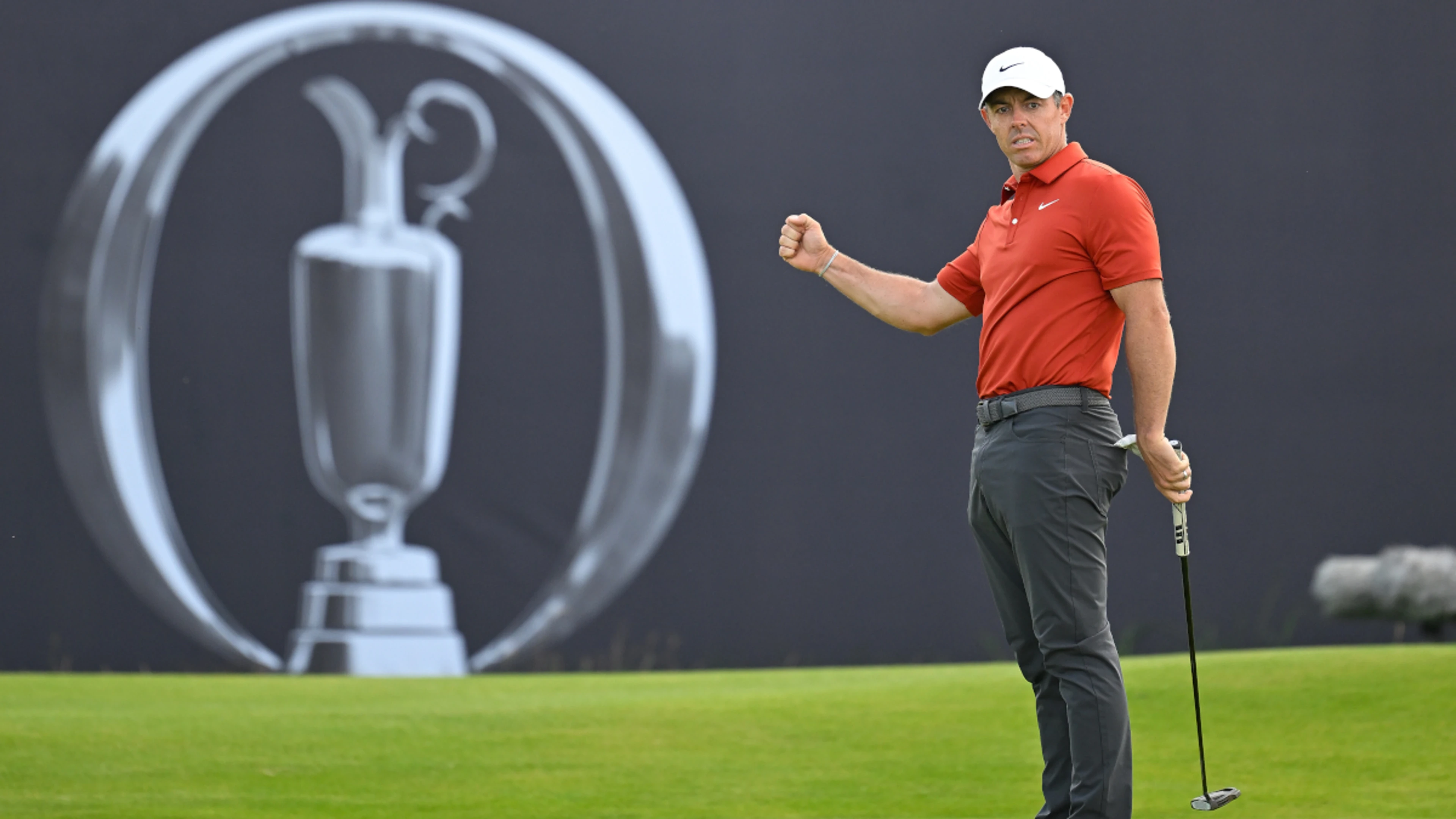 'Inevitable' Scheffler tough to catch, even for McIlroy