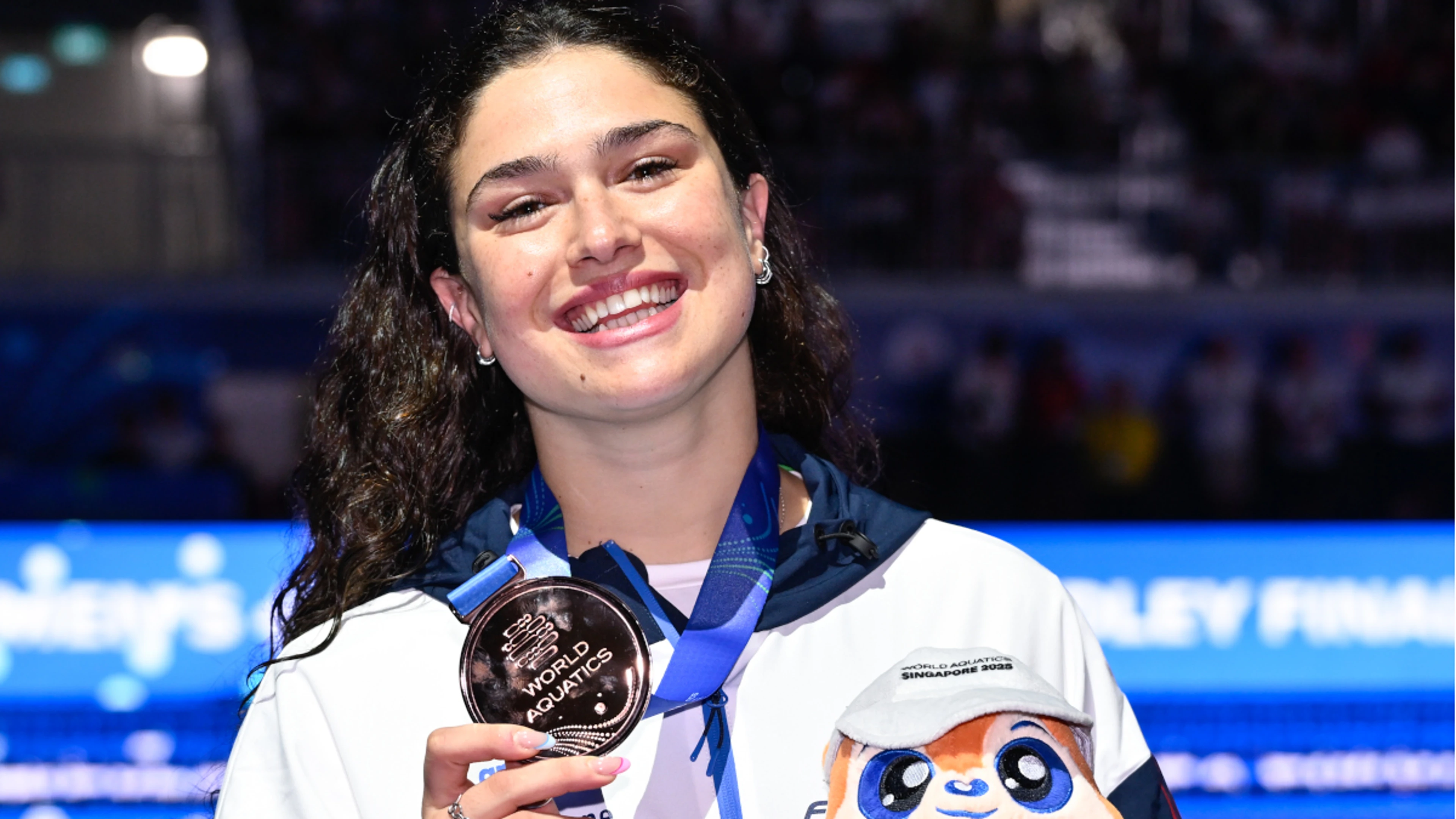 Italian swim world champion banned after airport theft