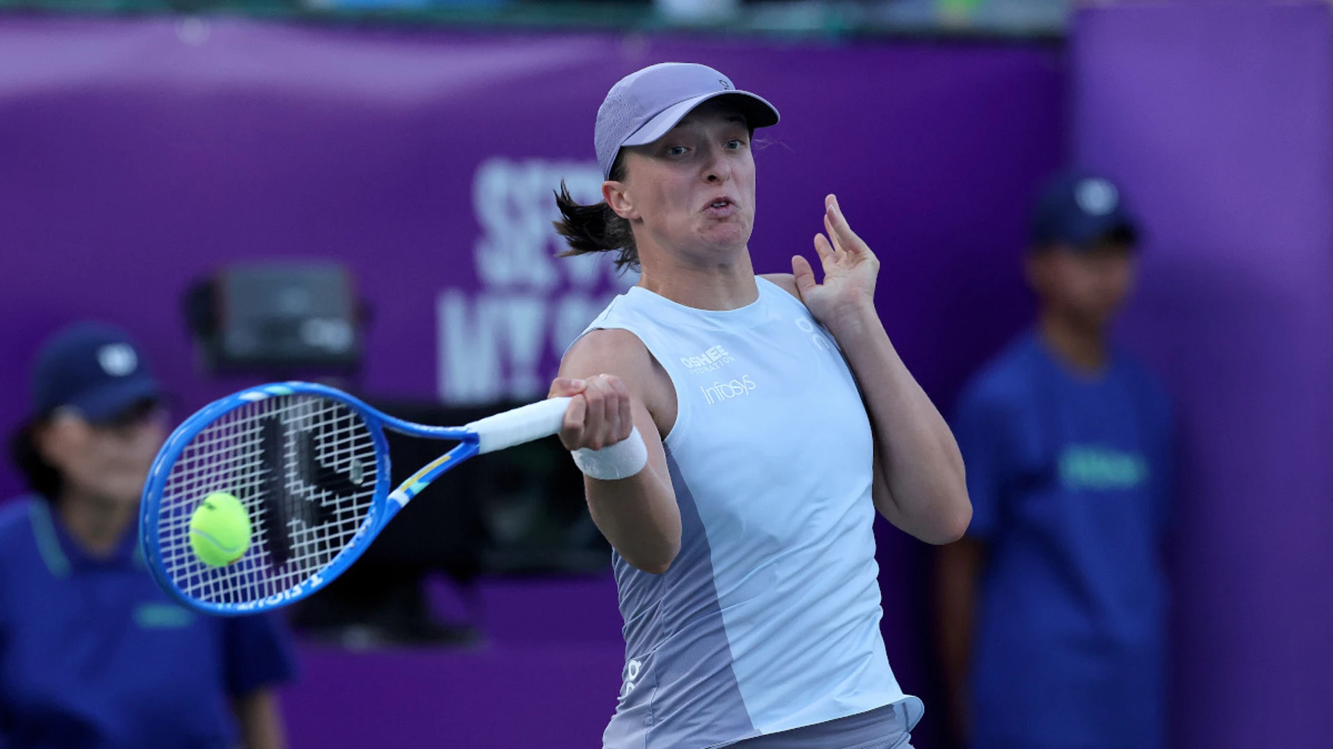 Swiatek eases into Korea Open quarterfinals