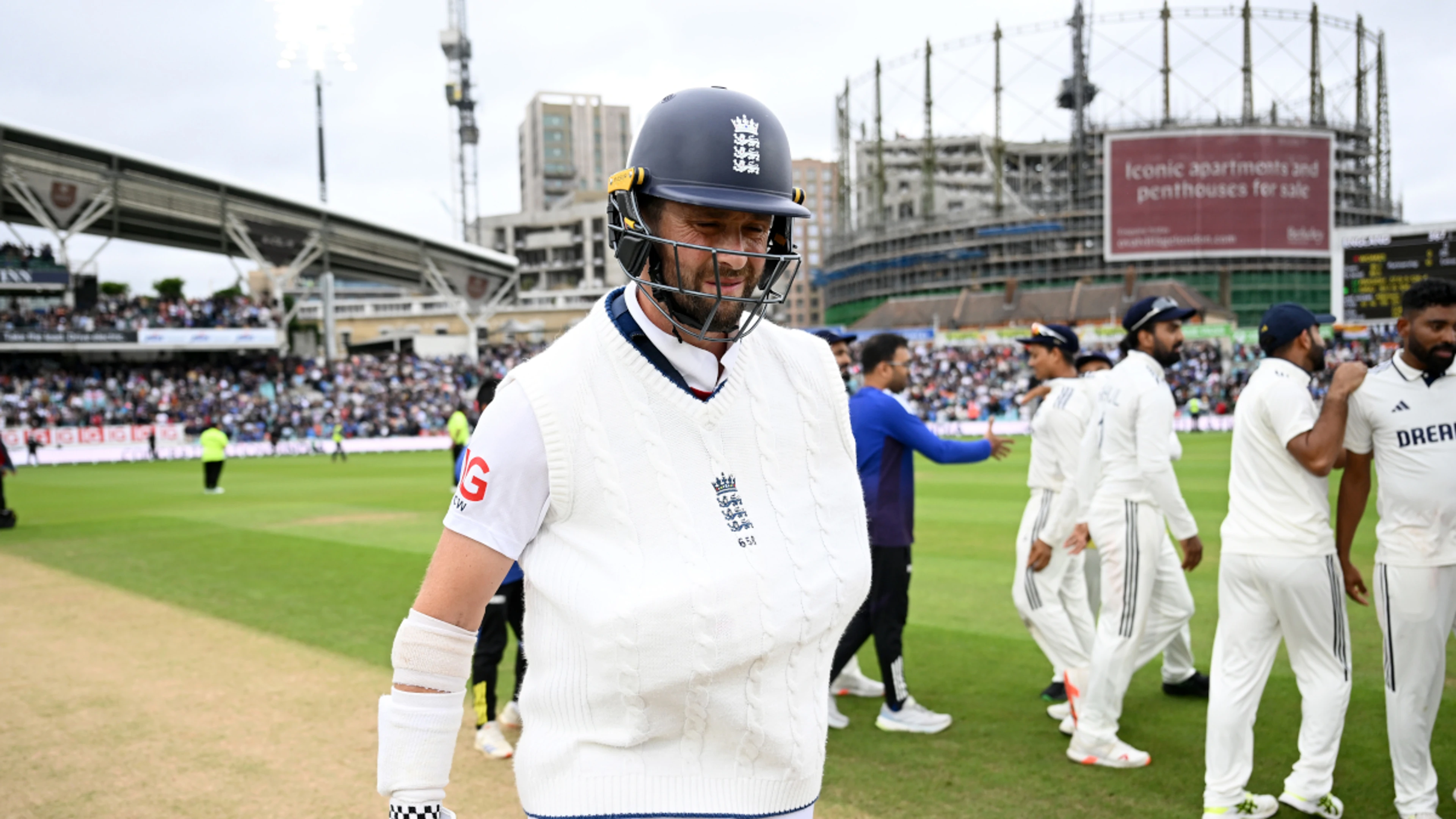 Woakes may opt for rehab over surgery in race to be fit for Ashes