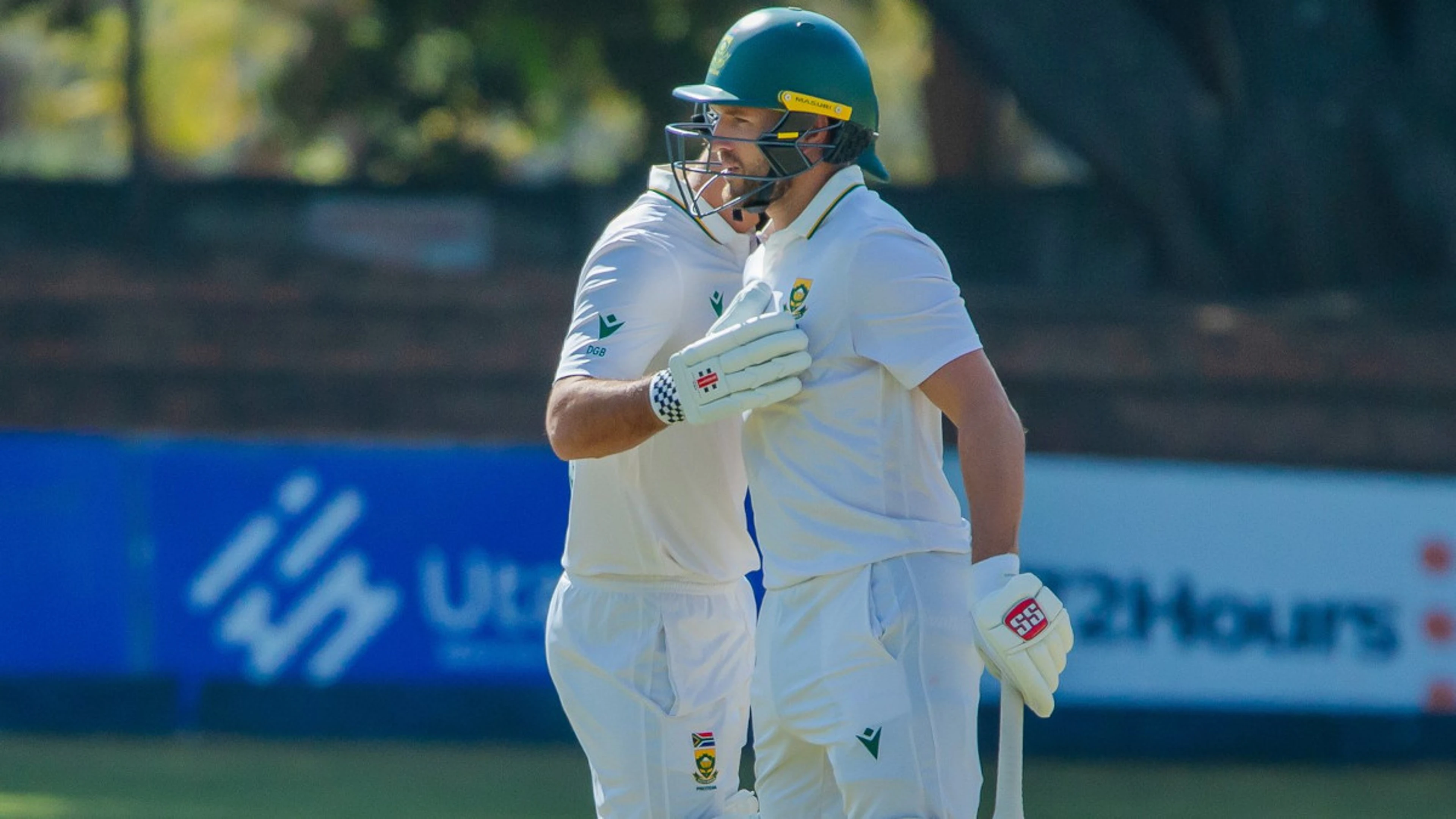 Respect for Lara stops Mulder short of world test record