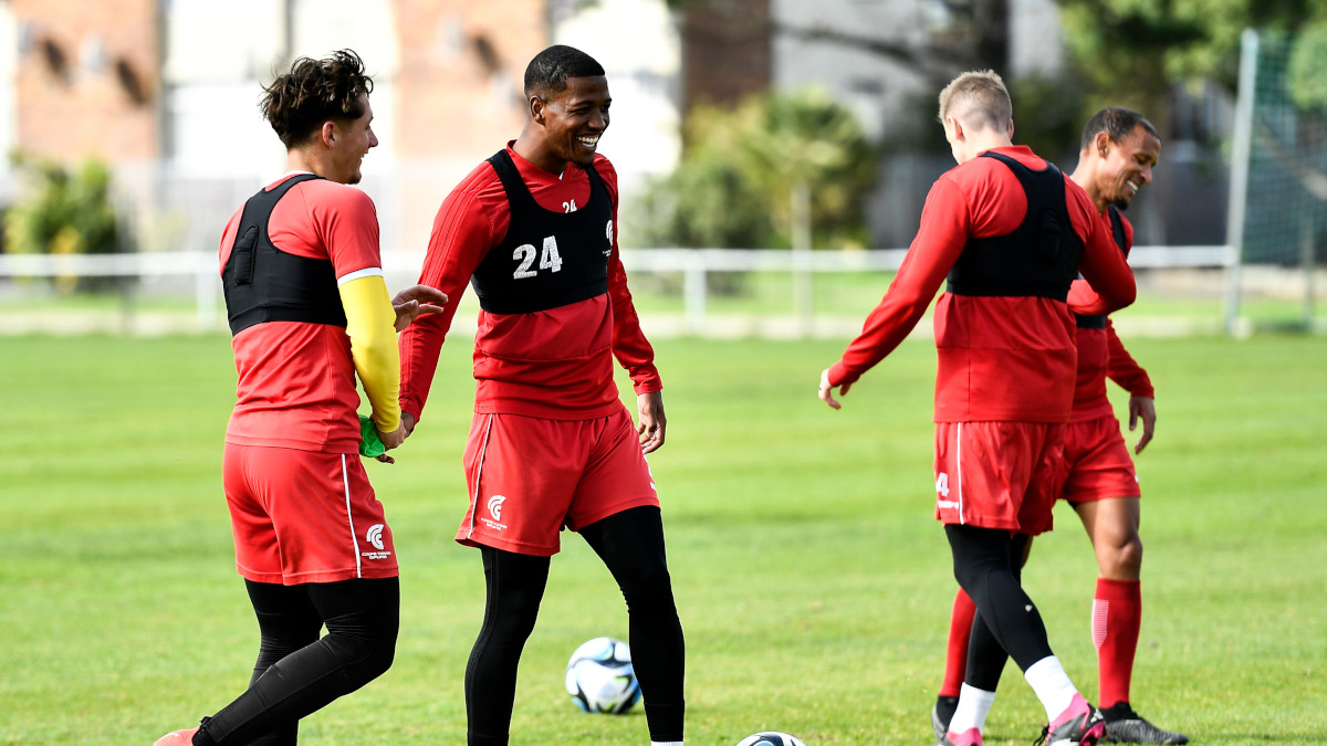 Spurs face matching unwanted record