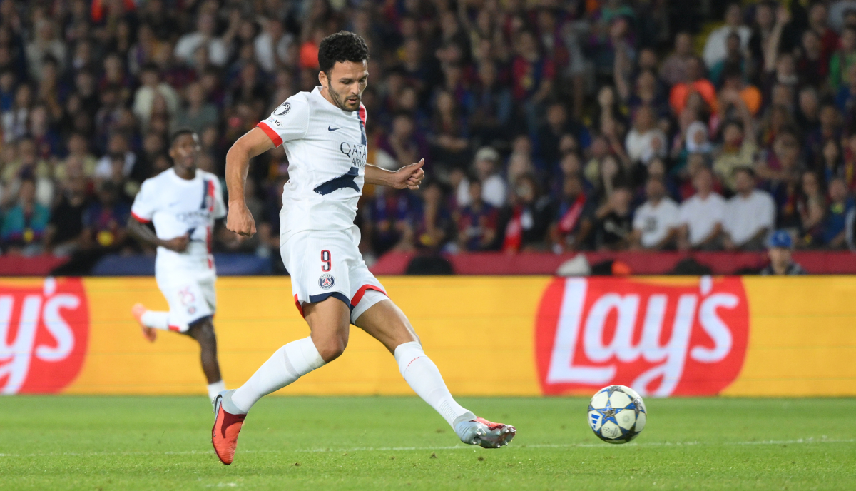 Ramos snatches Champions League holders PSG late win at Barca
