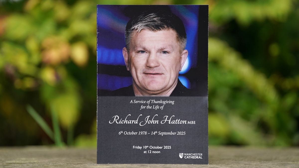 Former boxing world champion Hatton found hanged at home, inquest told