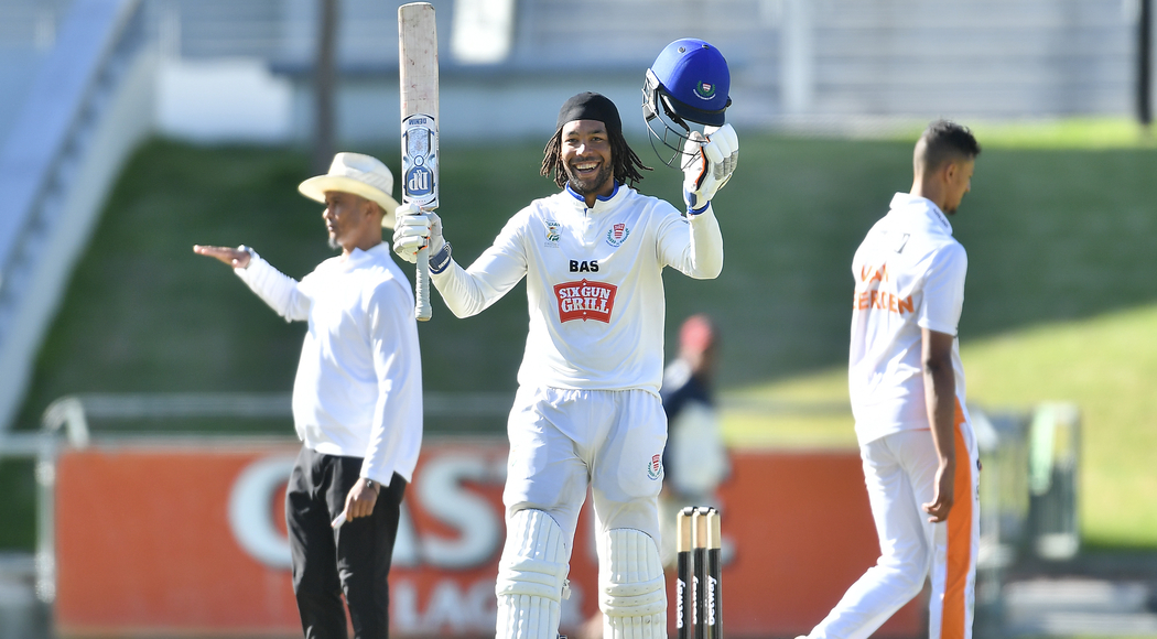 Sublime De Zorzi makes history with triple ton