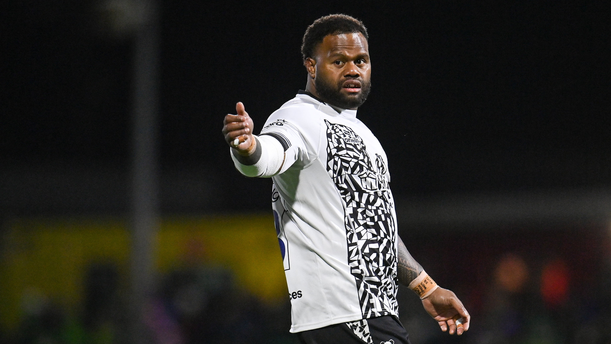 Fijian Drua sign France international back Vakatawa