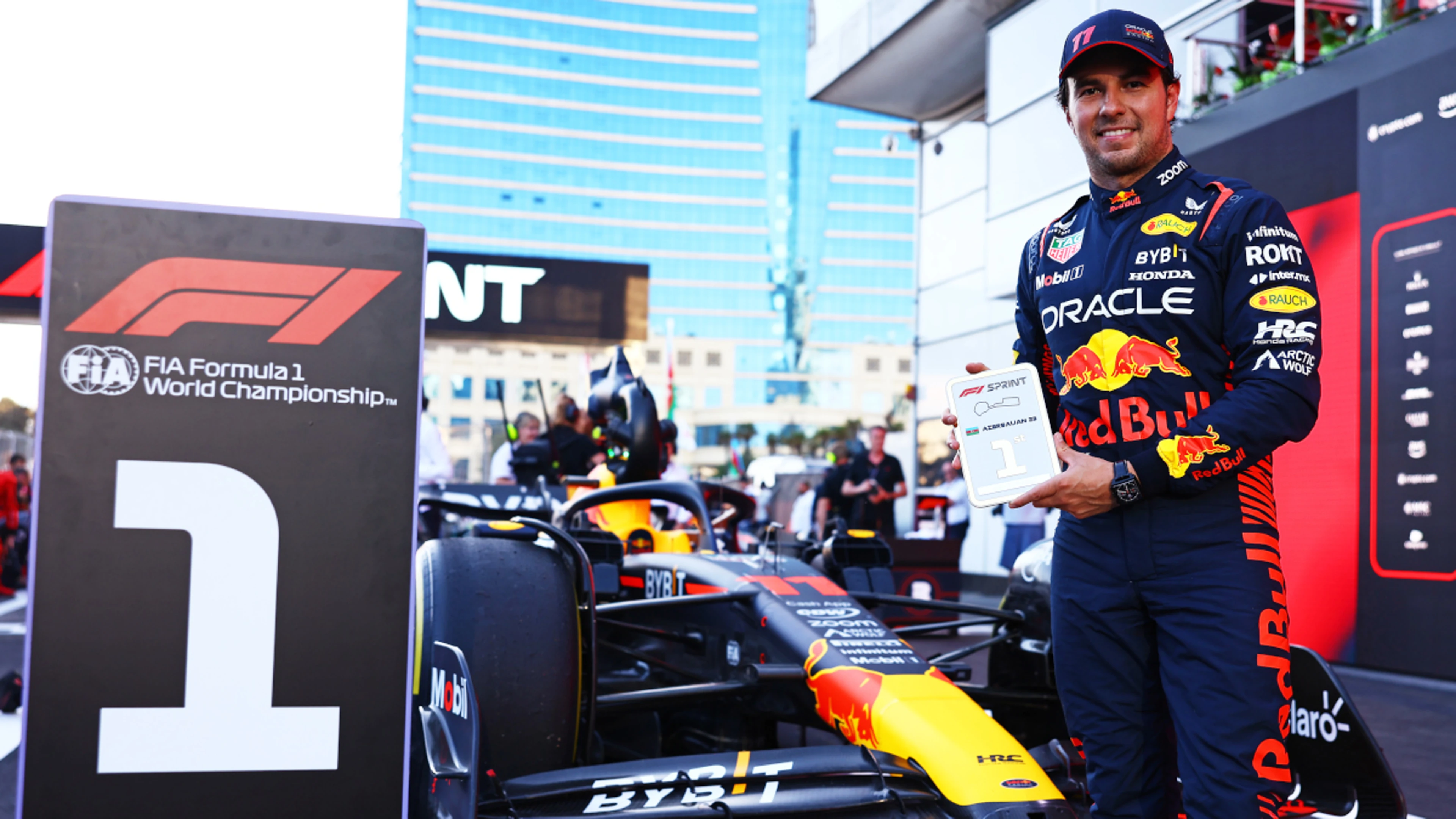 Street-King Perez wins Baku Sprint