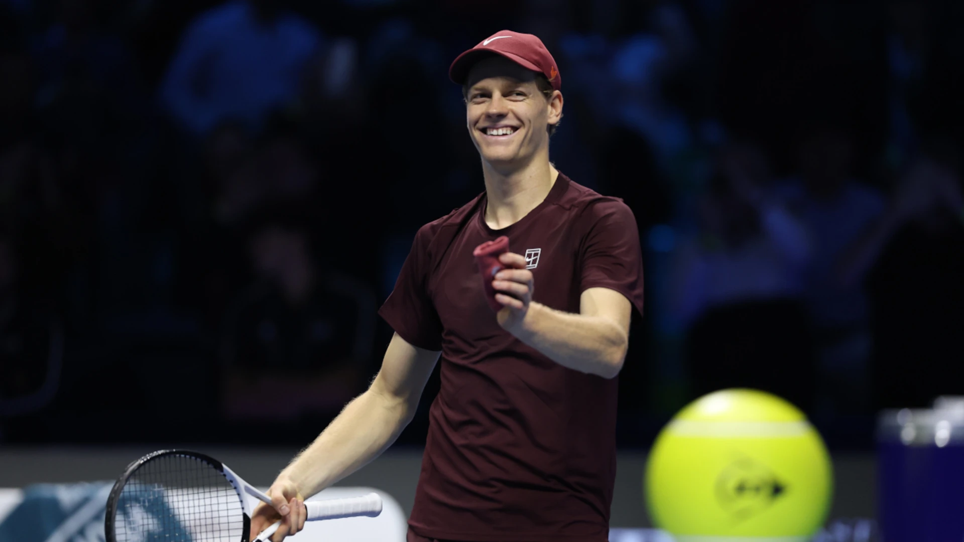 Sinner cruises past Zverev and into last four of ATP Finals