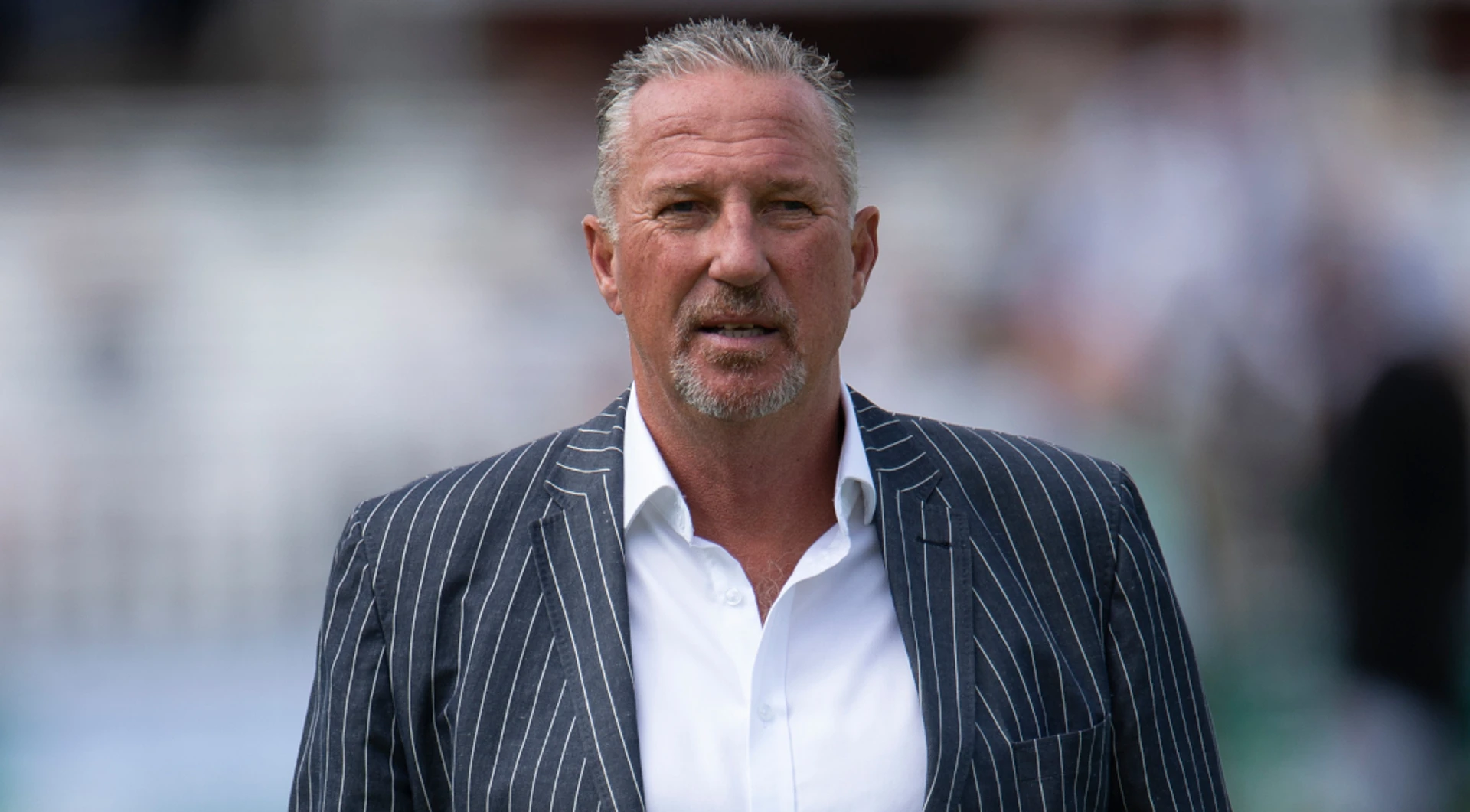 England cricket great Botham hails Hughes for Aussie croc rescue