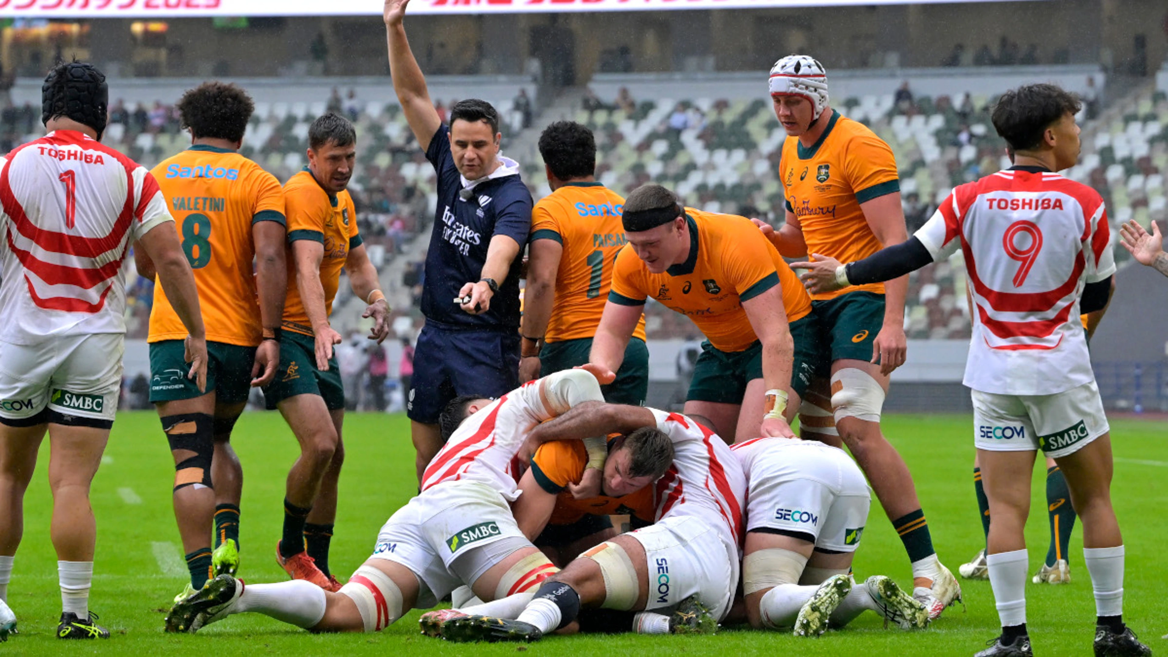 Nervy Australia hold off Eddie Jones' Japan in Tokyo