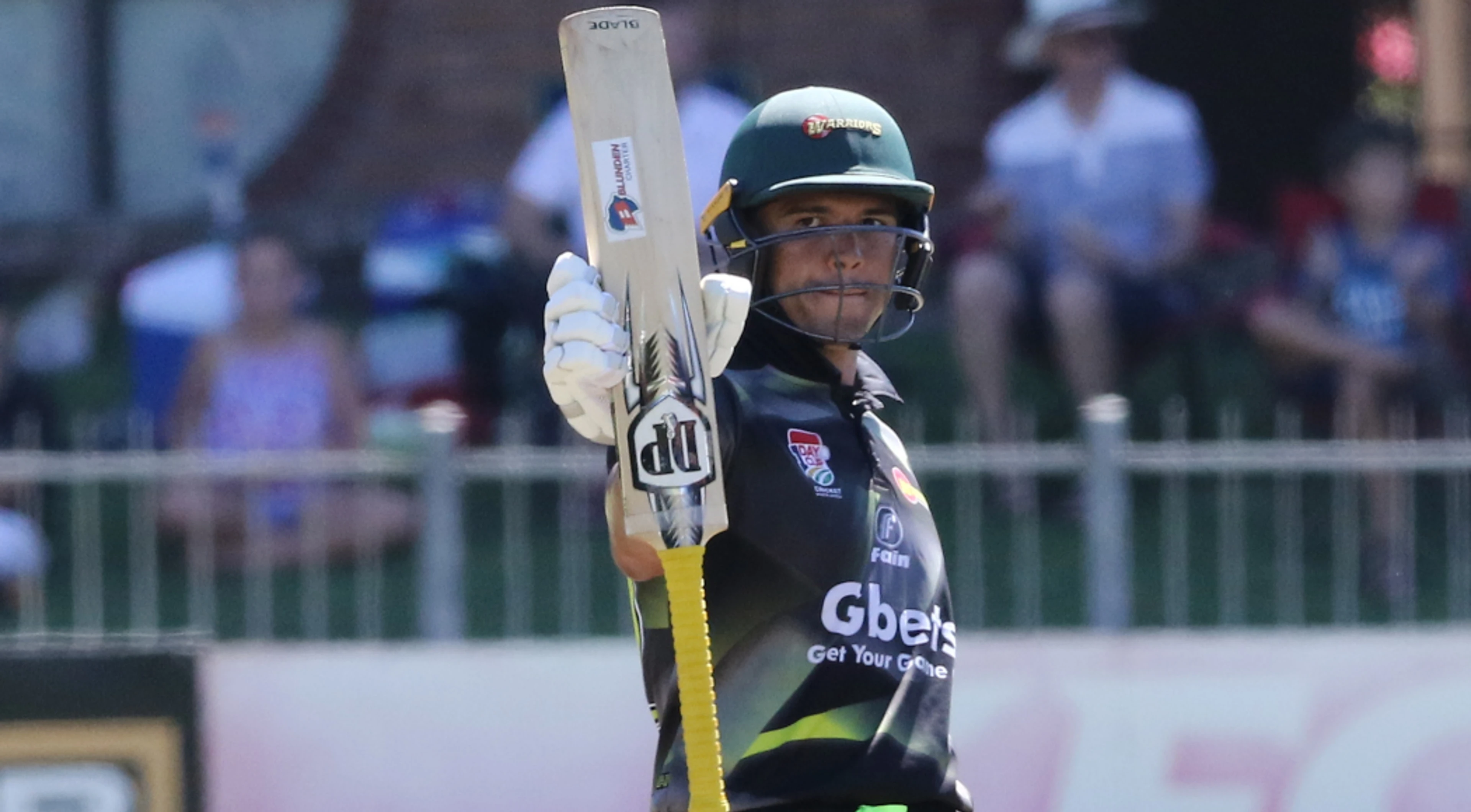 Warriors crush Dolphins for bonus-point win