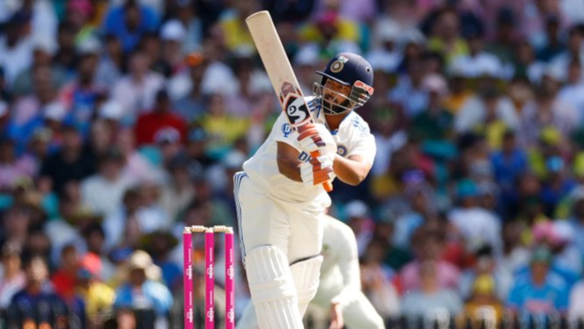 DAY2: Pant lights fuse as India lead Australia by 145 in final Test