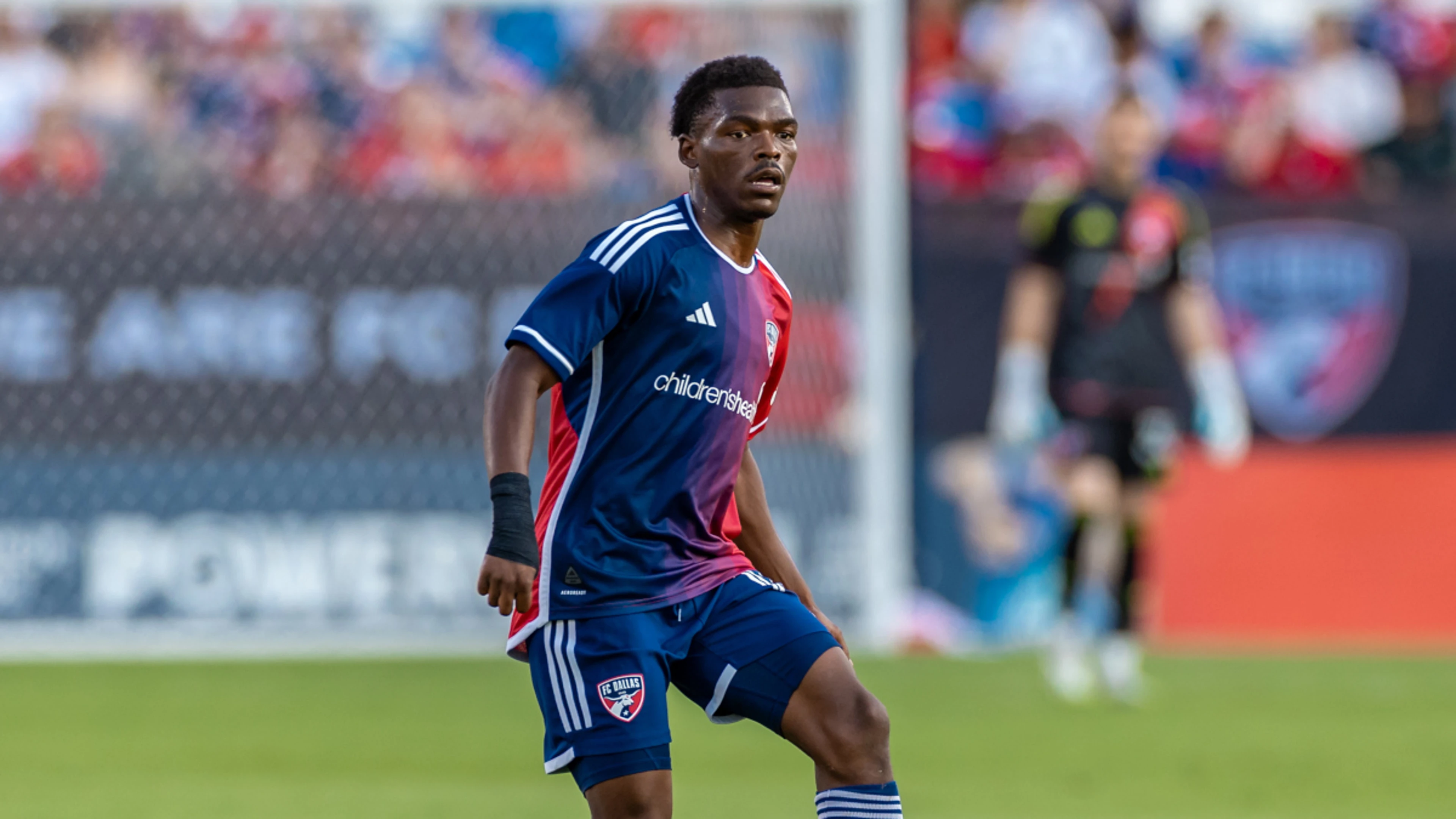 US club FC Dallas extend contract of South African midfielder