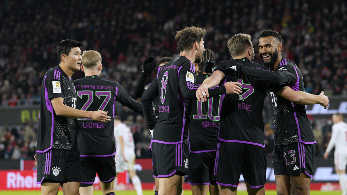 Kane stretches record scoring run in Bayern's win over Cologne