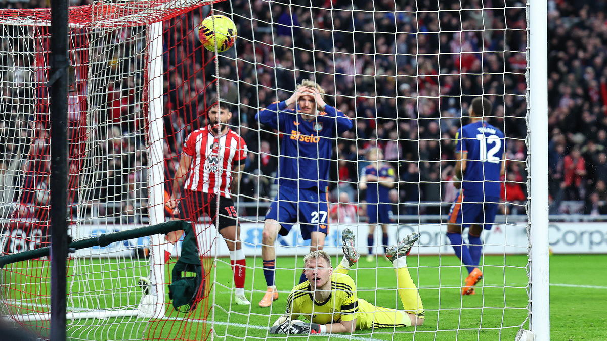 Sunderland earn win over Newcastle thanks to Woltemade own goal
