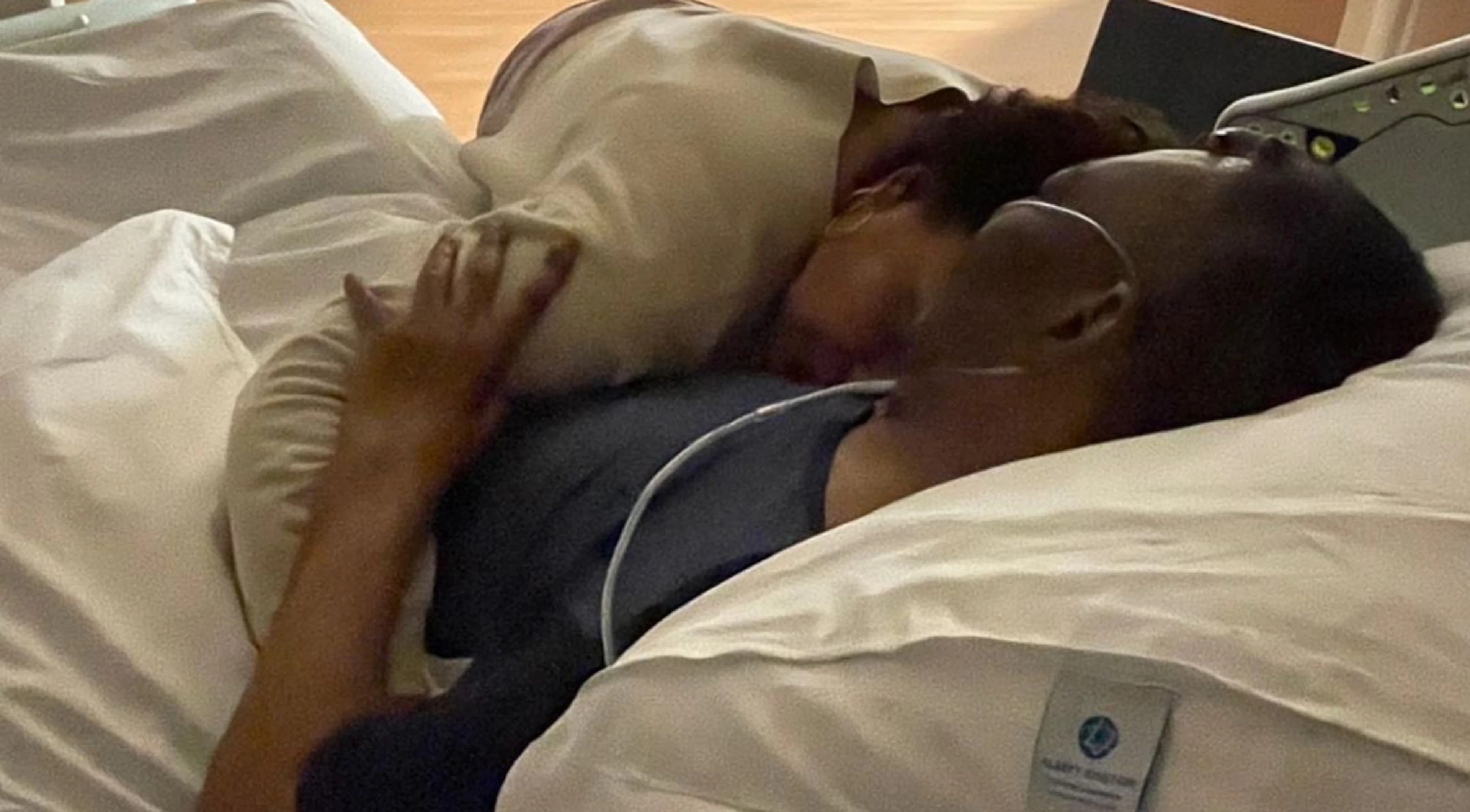 'One more night together': Pele's daughter shares photo with father