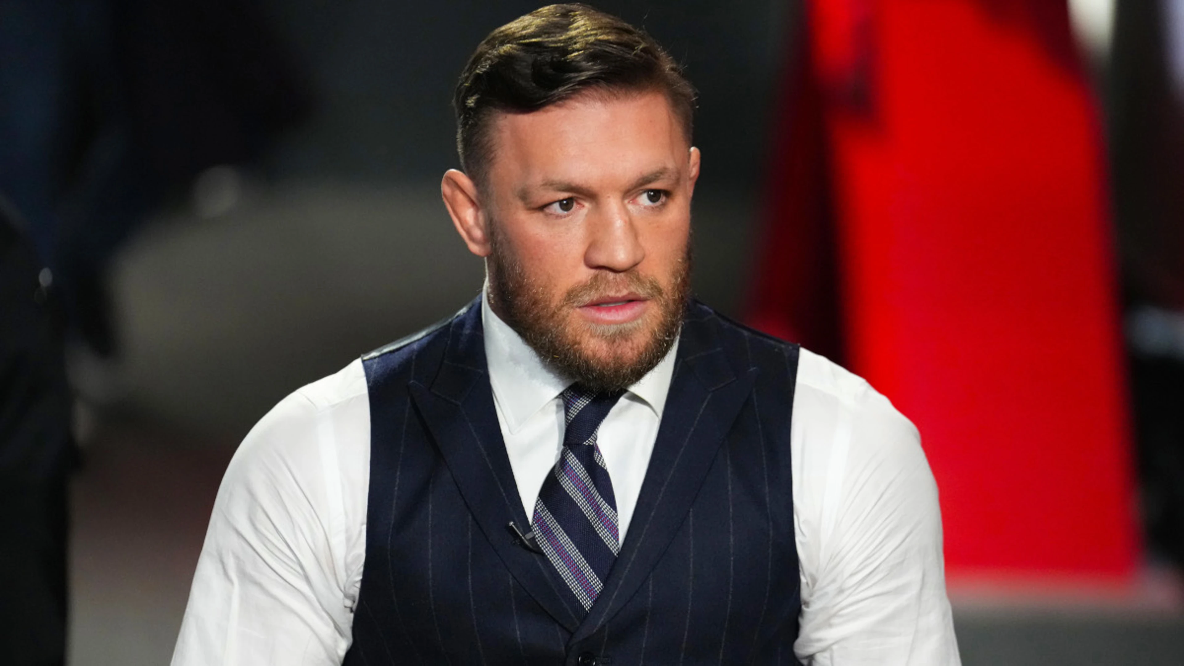 Injured McGregor pulls out of UFC return