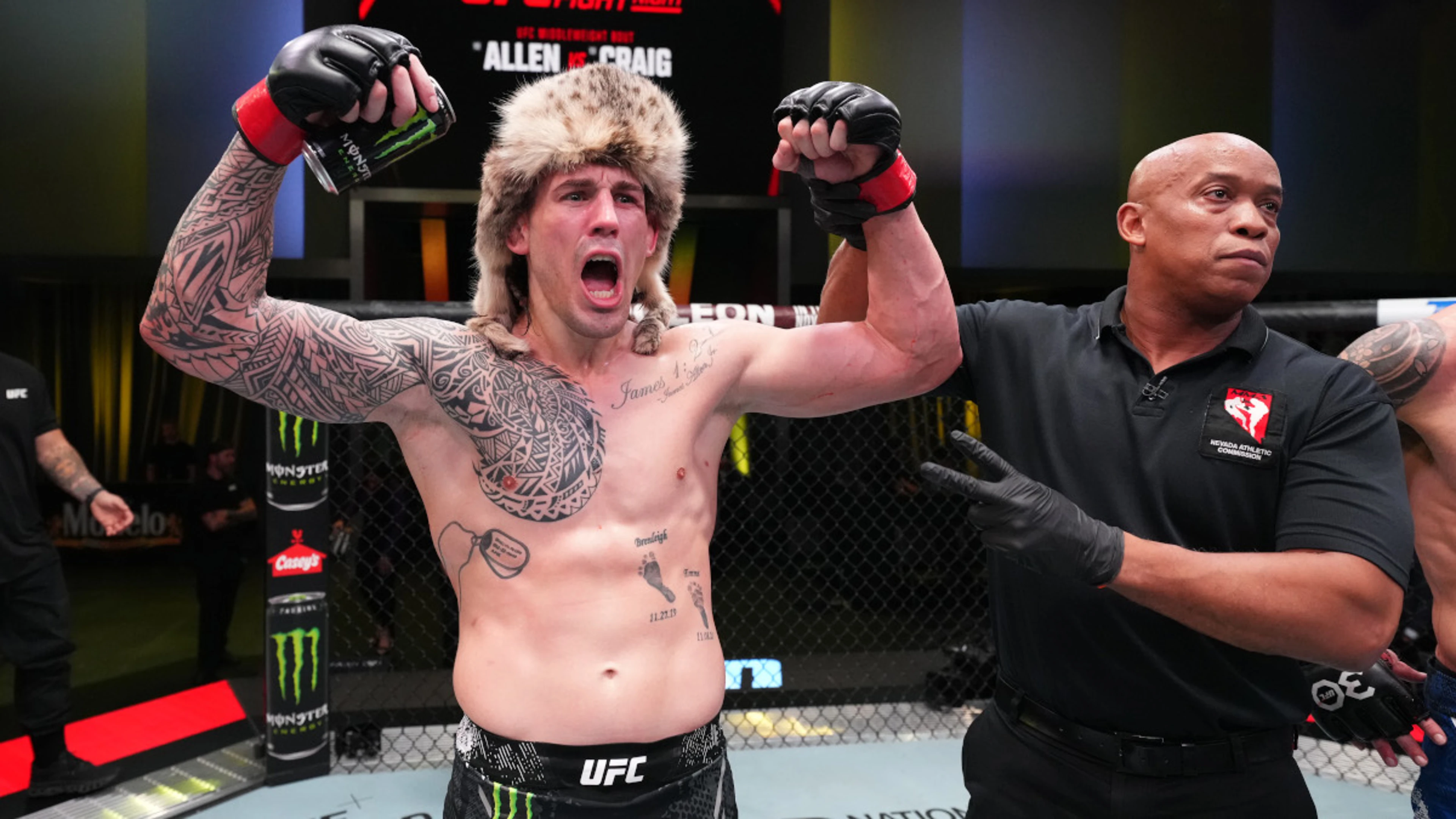 Allen secures sixth straight win by submitting Craig