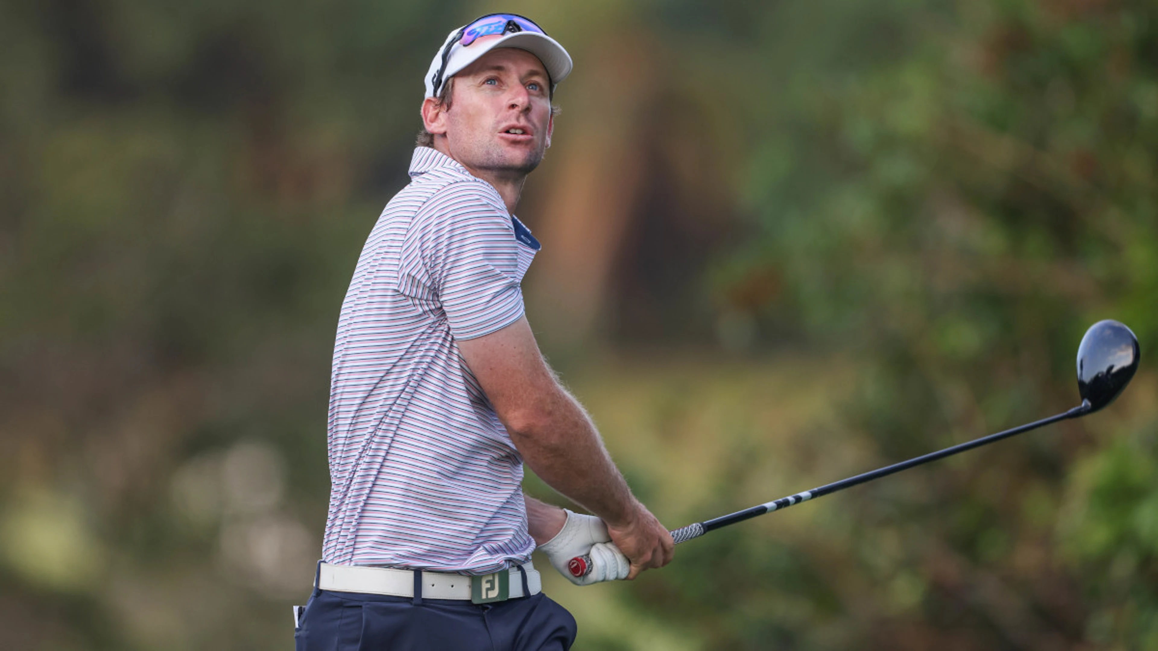 De Villiers and Knox share lead at Wild Coast Sun