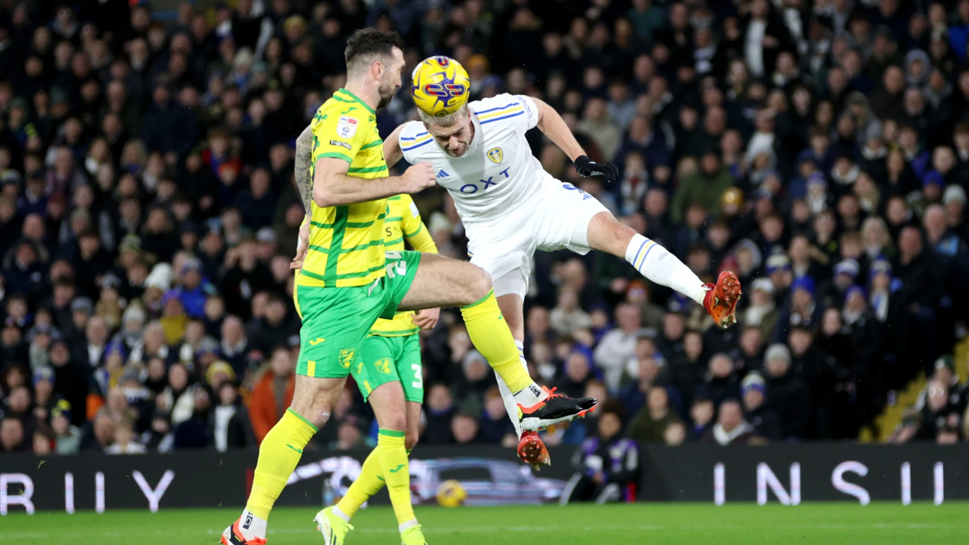 Leeds sink Norwich to boost promotion push