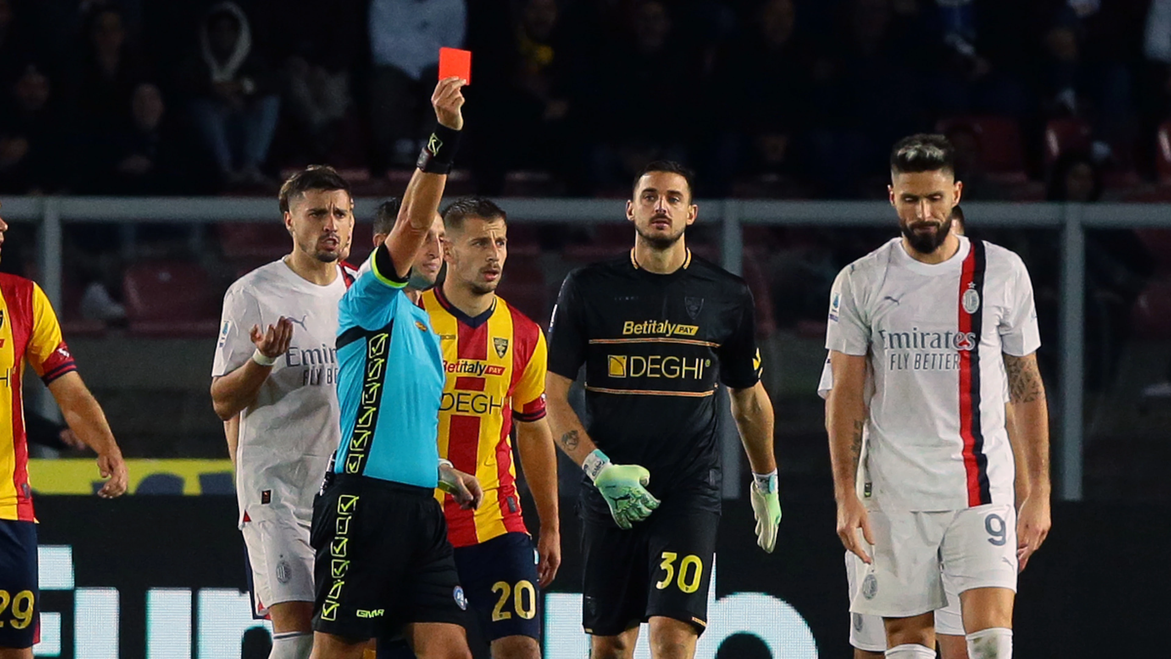 'Abusive' Giroud banned for two games after Lecce tirade