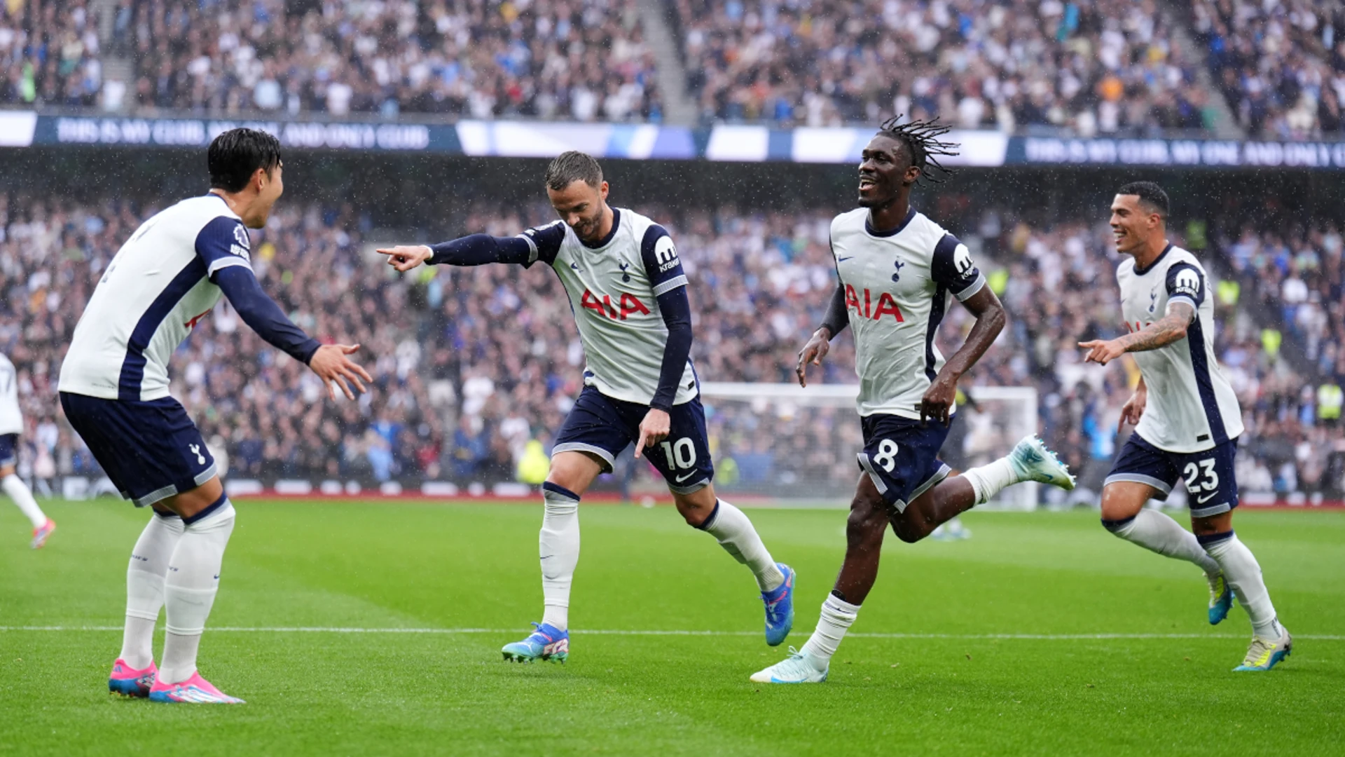 Son brace eases Tottenham to win over hapless Everton