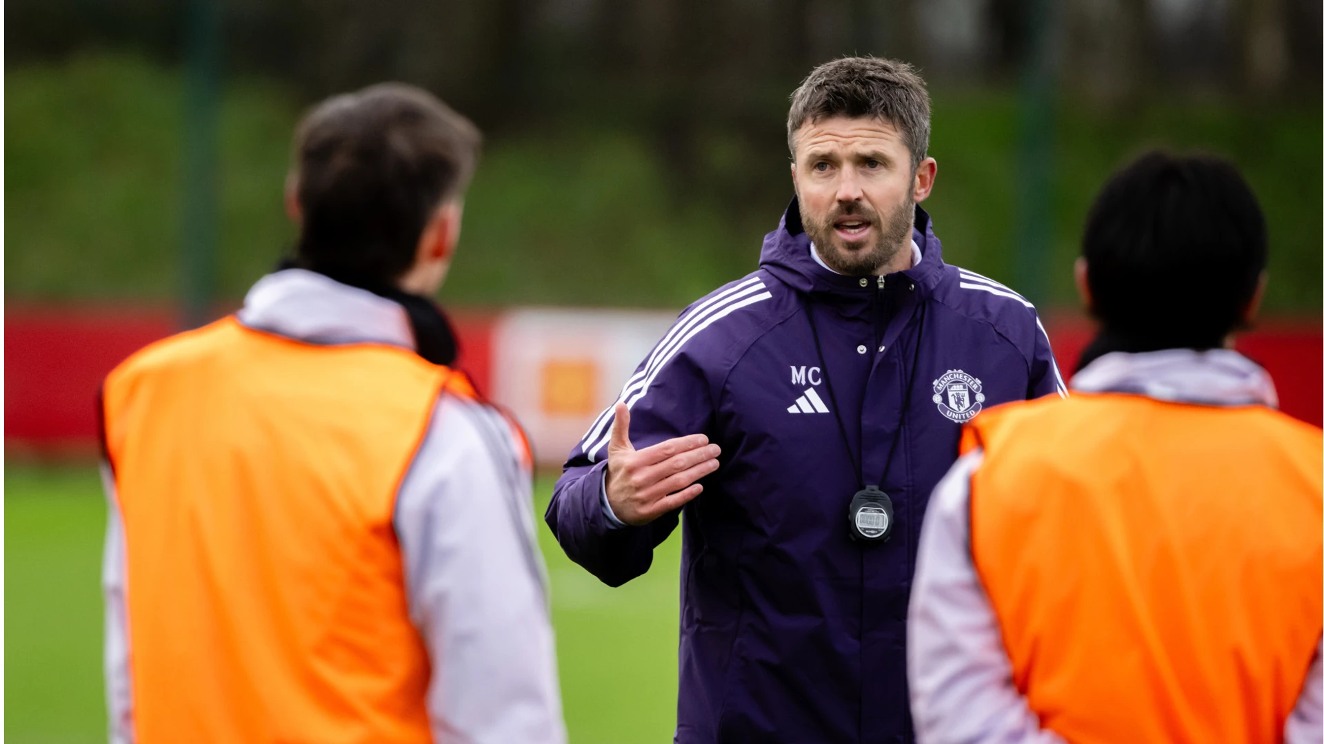 Manchester United in search of spark v Manchester City