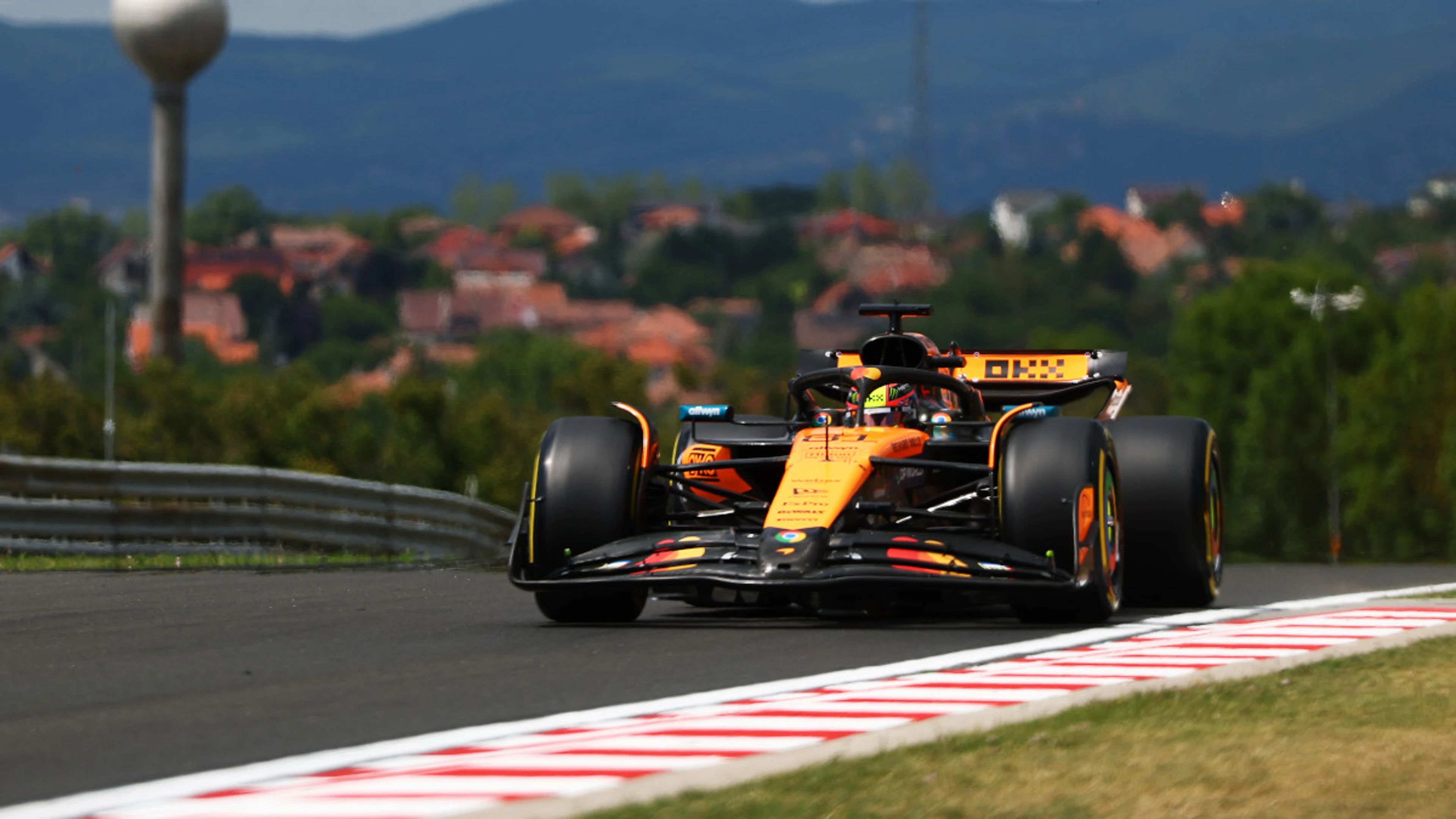 Piastri denies Norris a Hungarian practice sweep