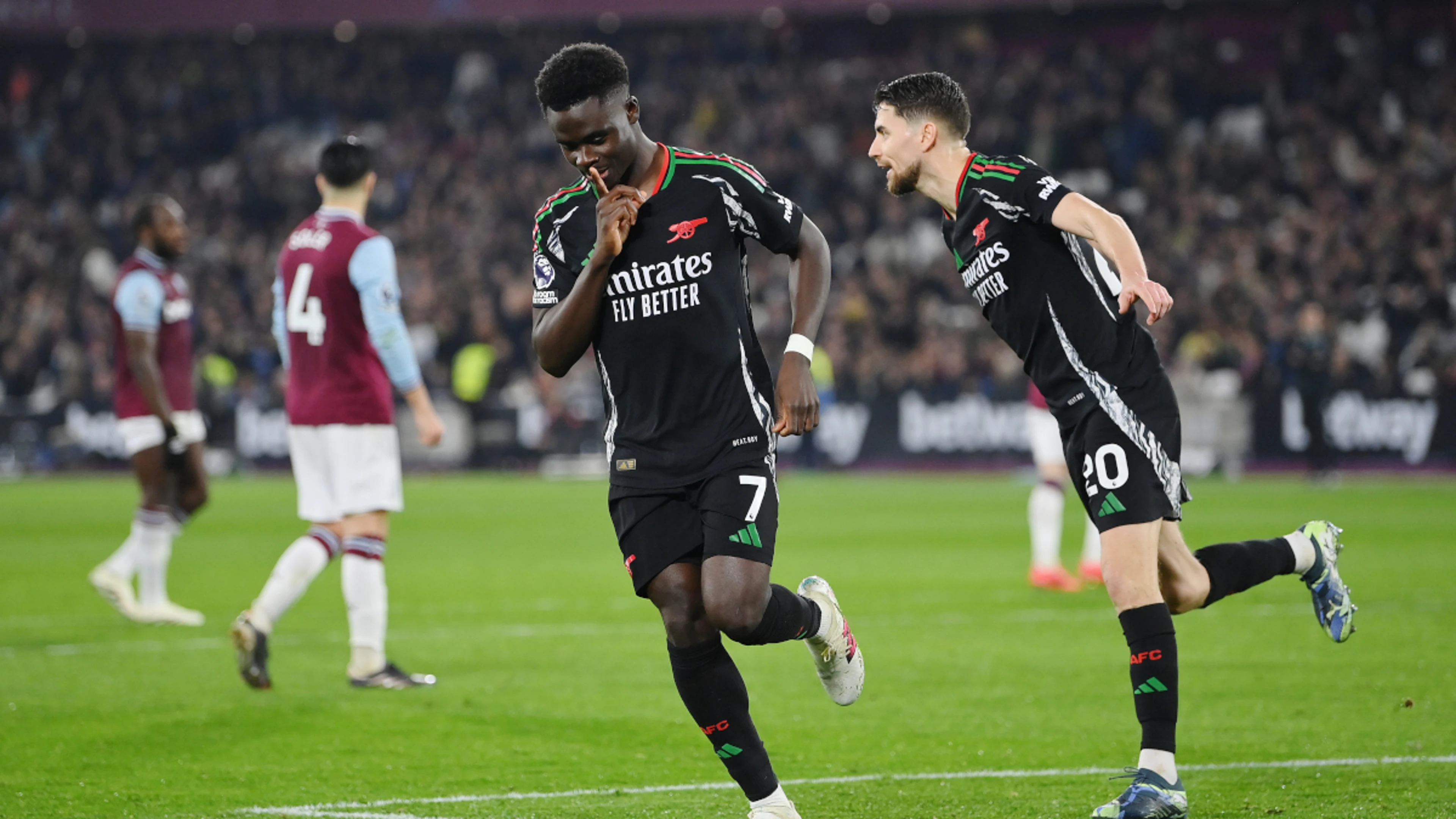 Arsenal thump West Ham with five-star show to go second