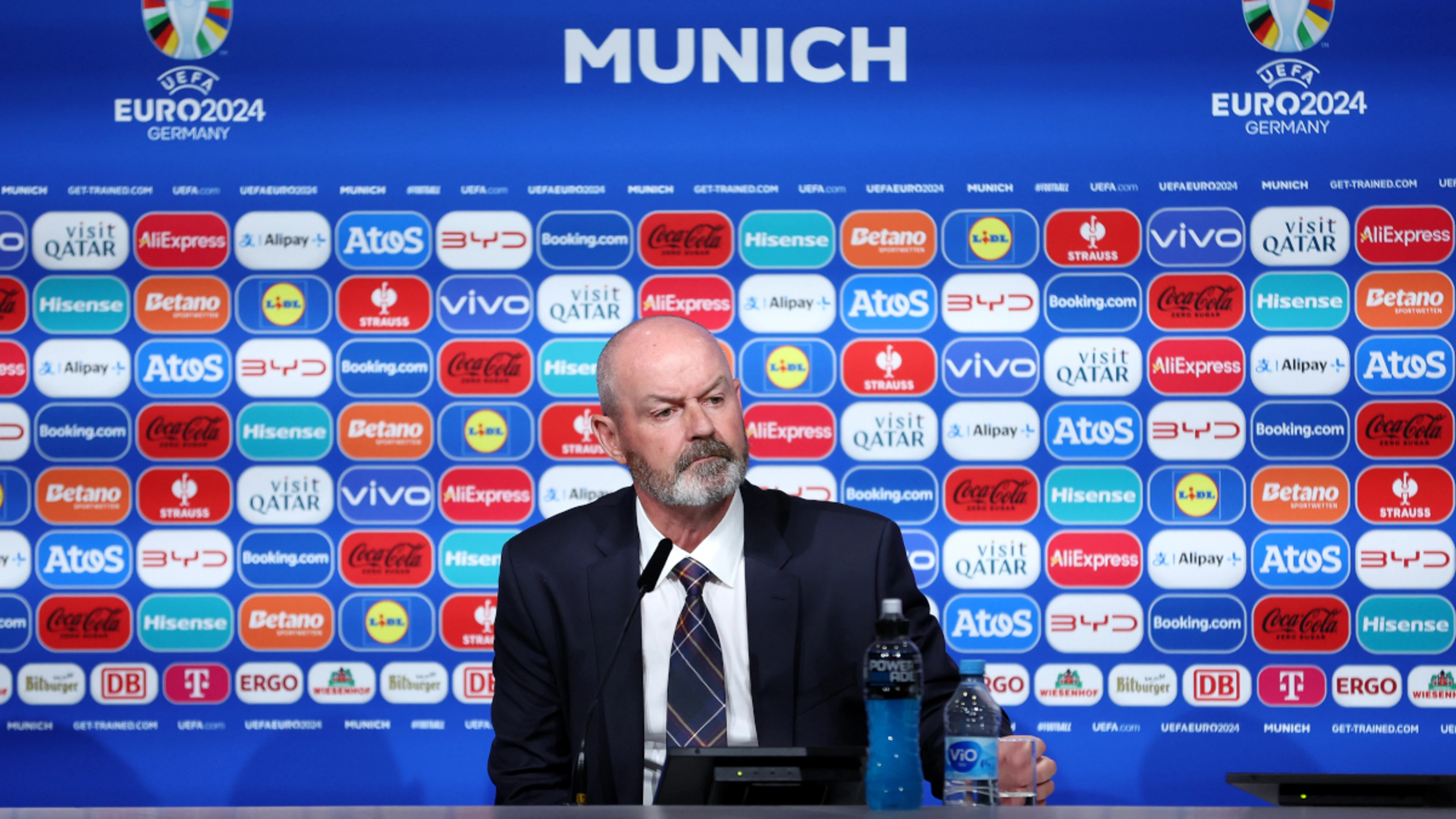 'We've let ourselves down' says Scotland coach Clarke