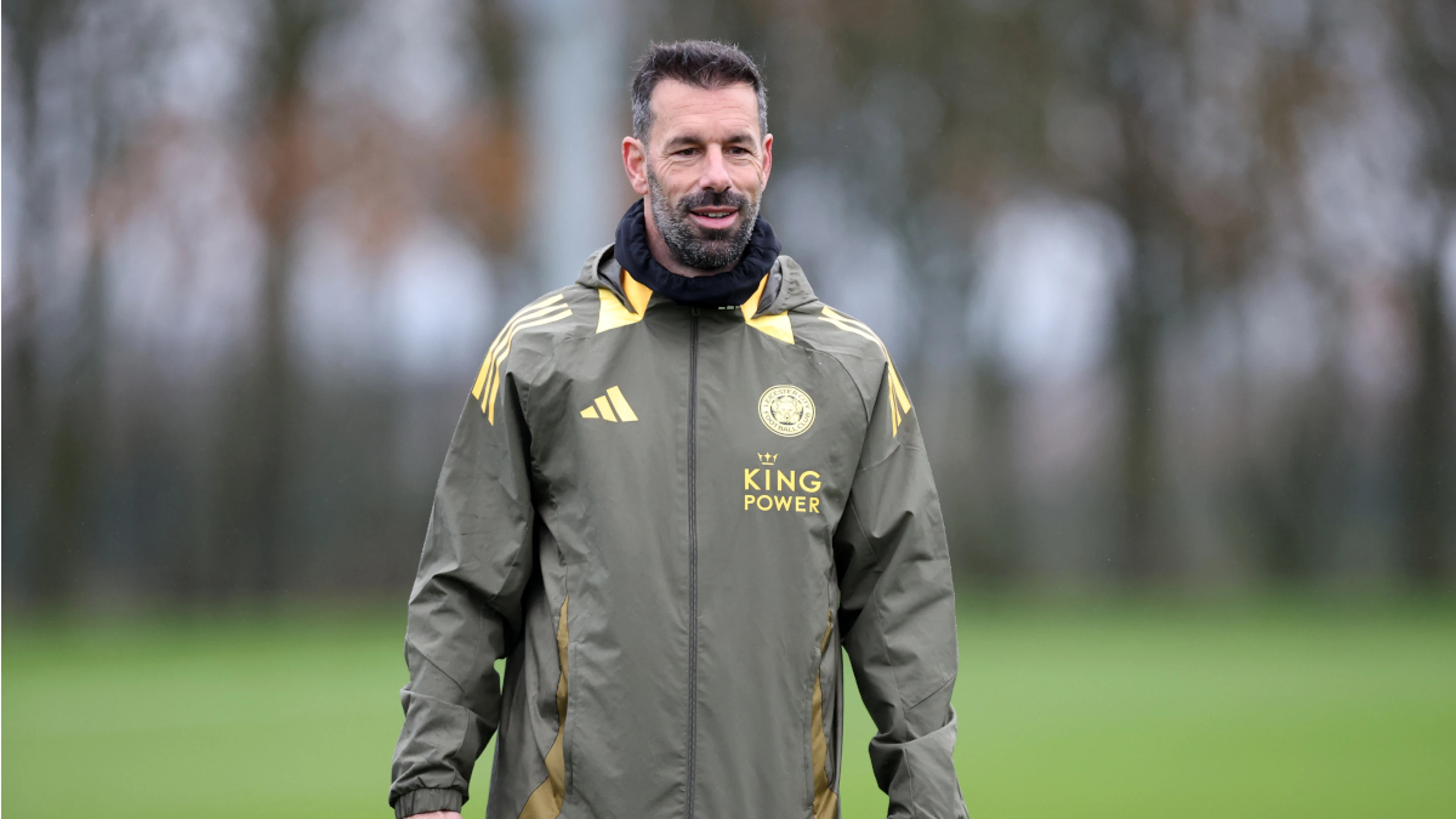 New Leicester boss Van Nistelrooy 'astonished' by offers after Man Utd spell